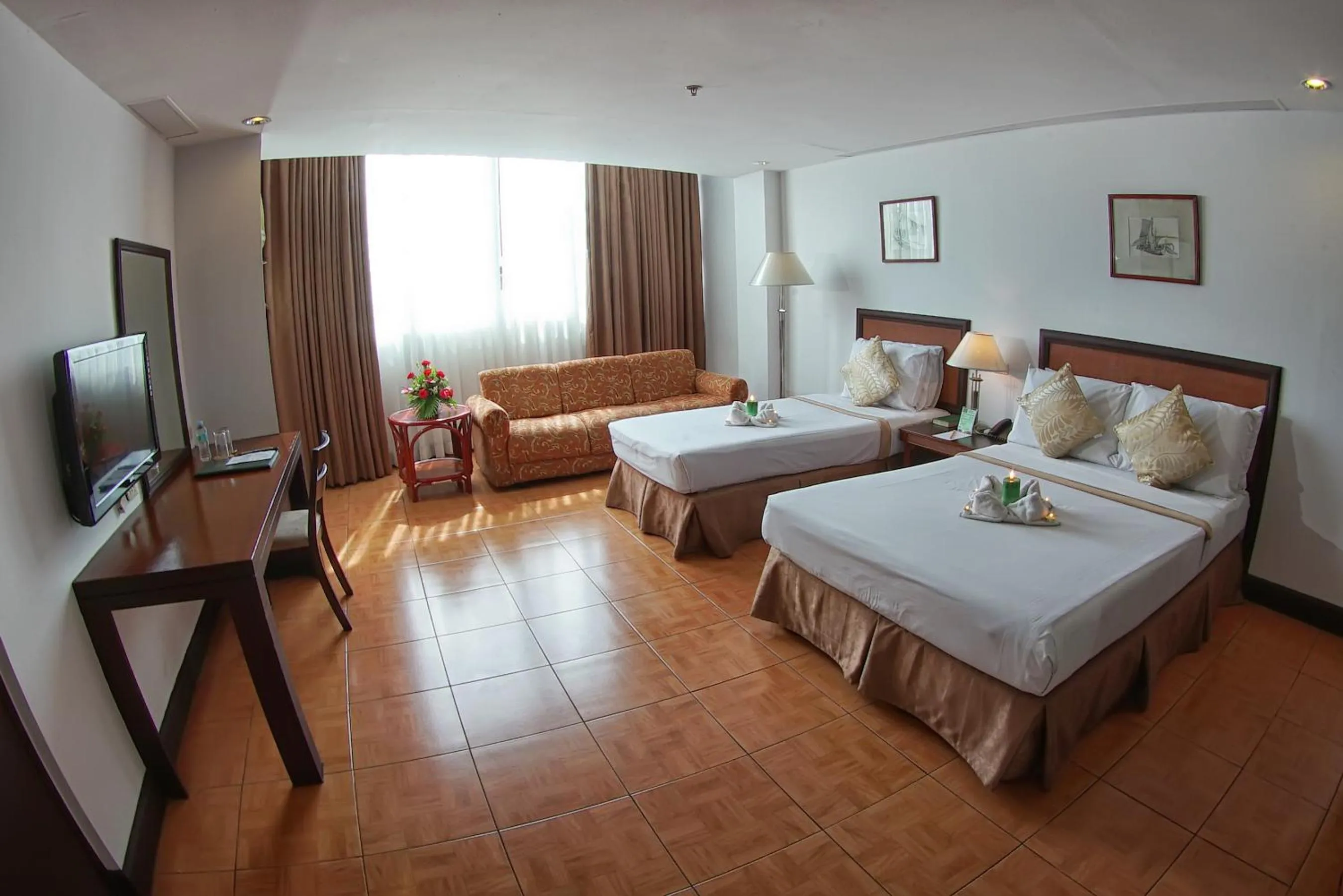 Bedroom, Bed in Rajah Park Hotel by Hiverooms