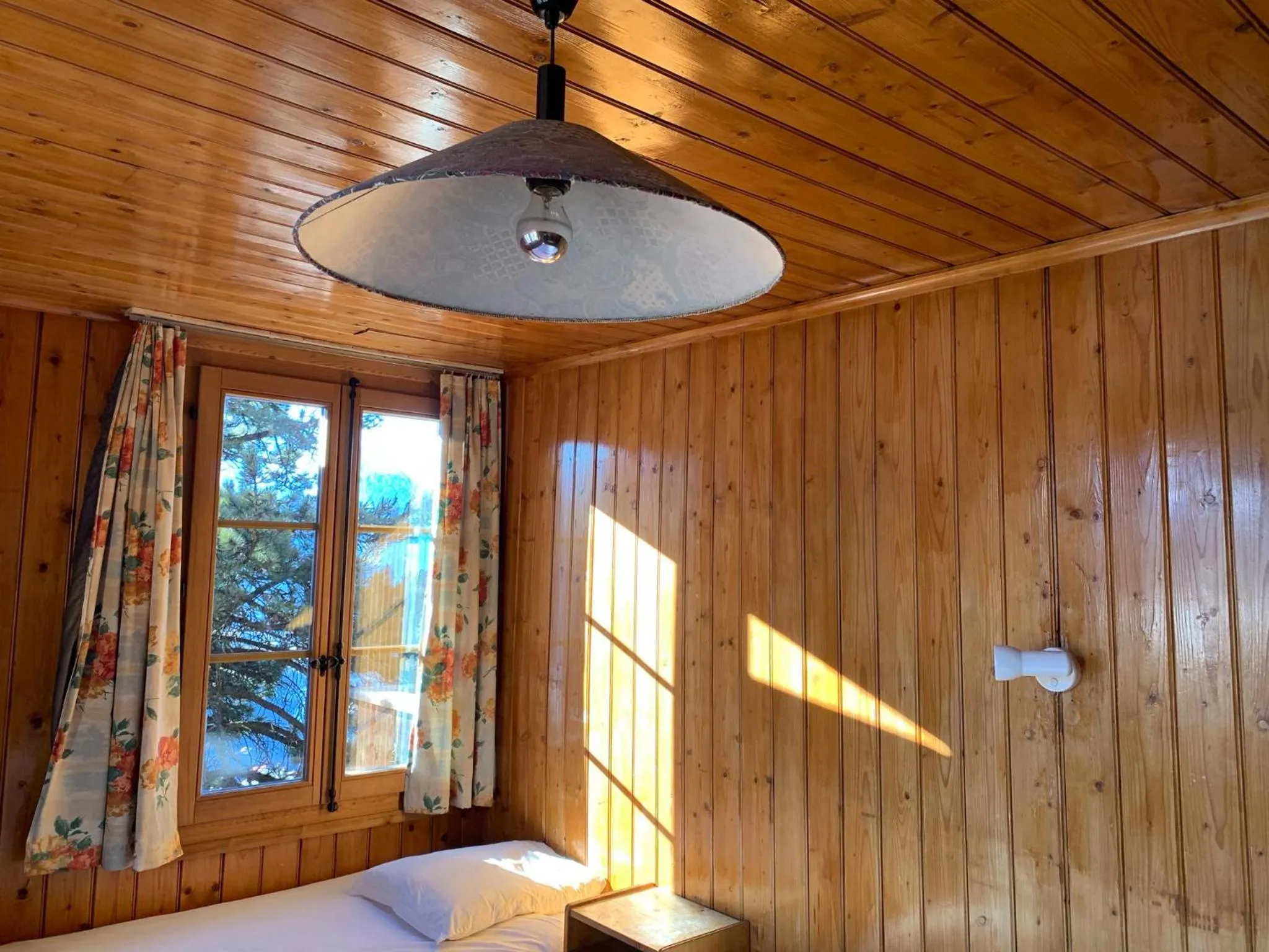 Photo of the whole room in Hotel les Touristes