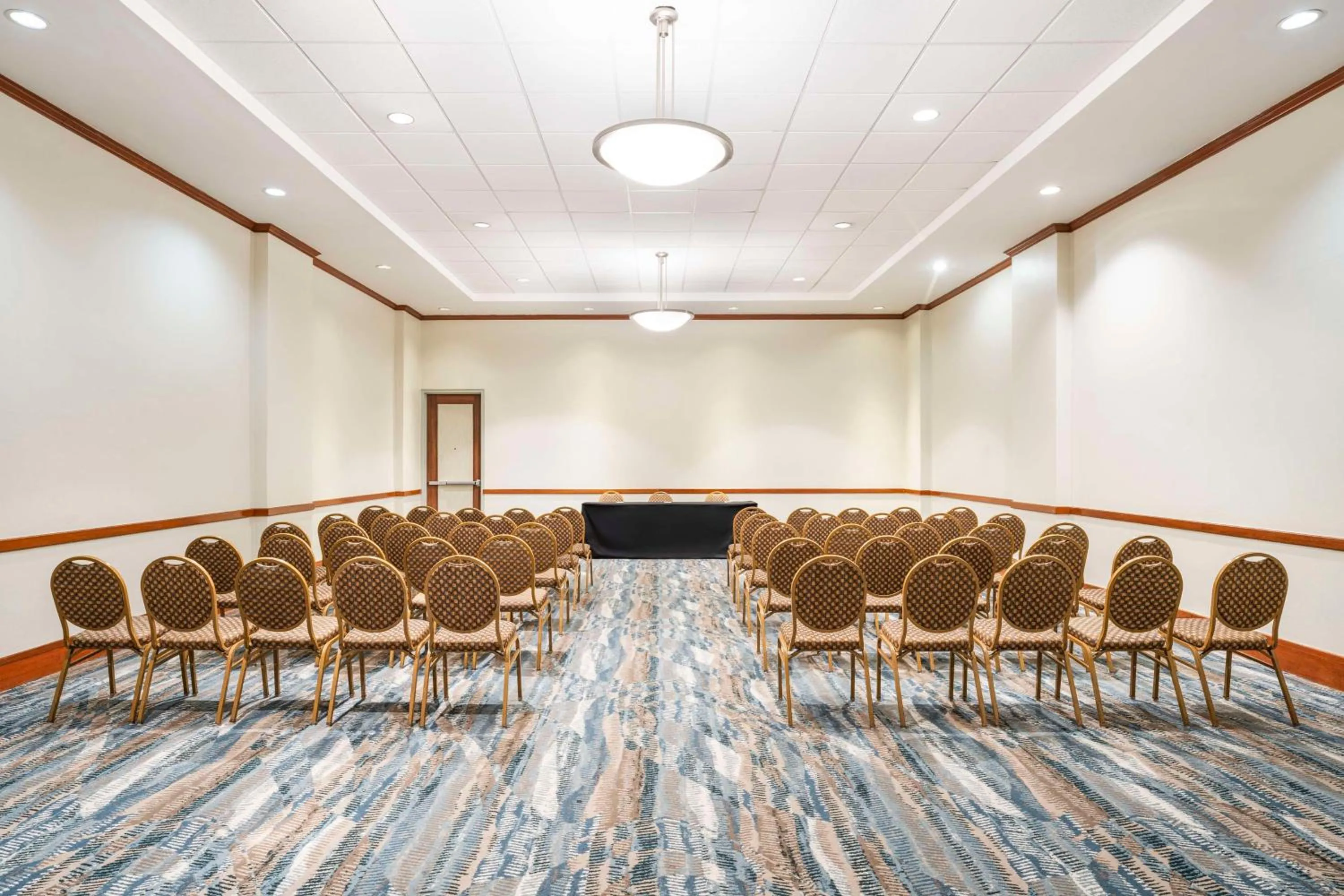 Meeting/conference room in Embassy Suites by Hilton Dorado del Mar Beach Resort