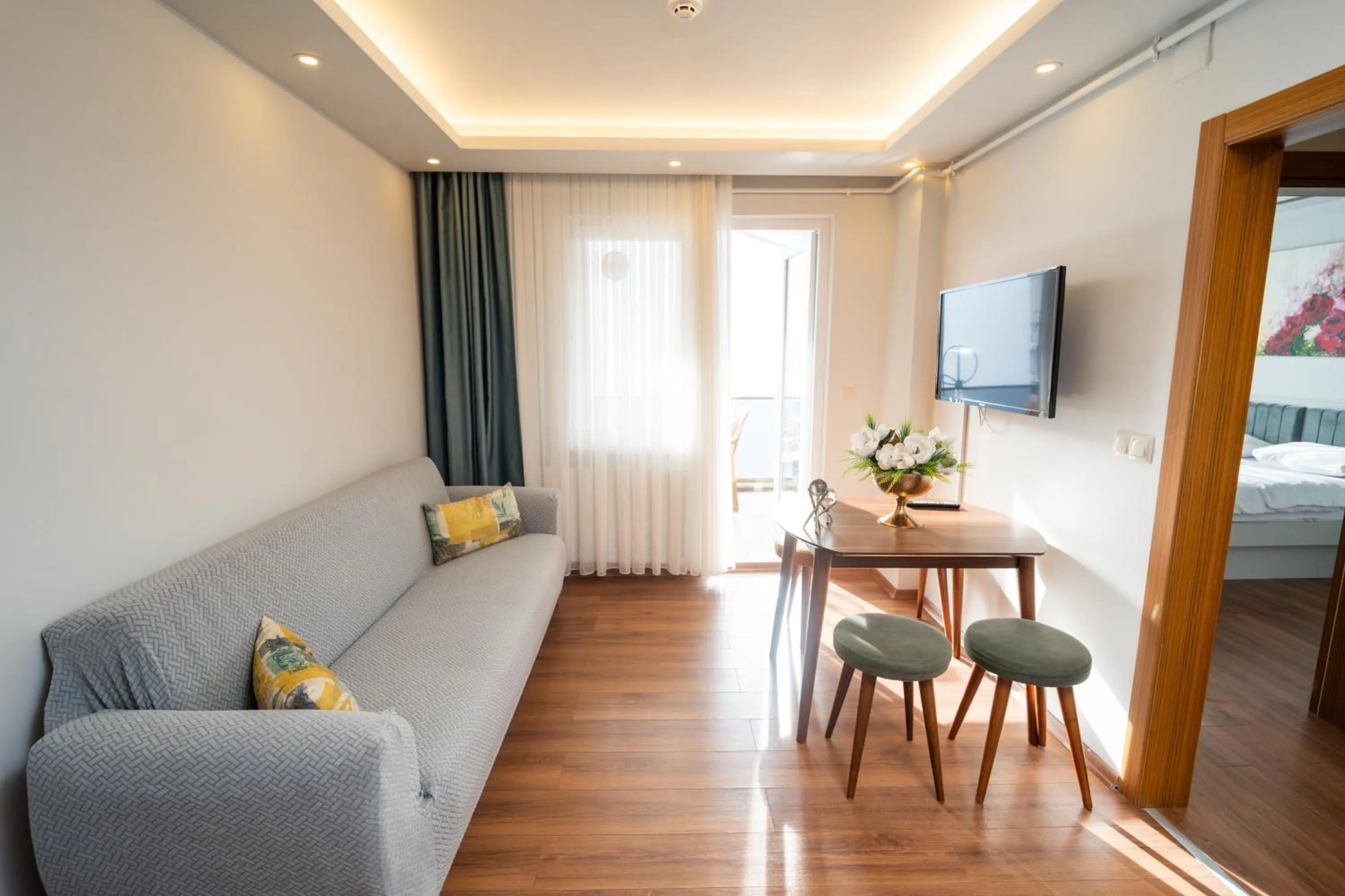 TV and multimedia in Yusra Apart Otel