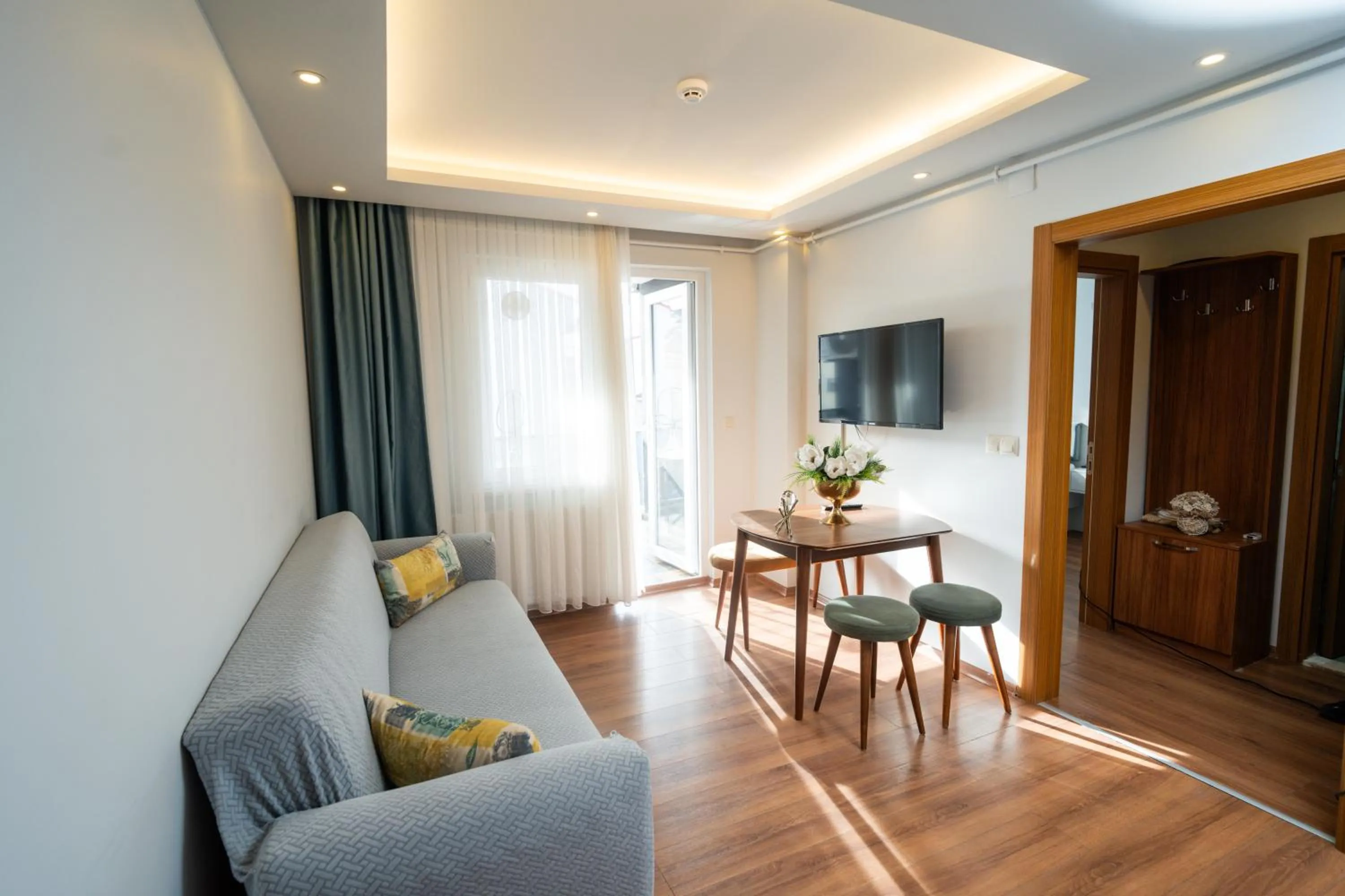 TV and multimedia in Yusra Apart Otel