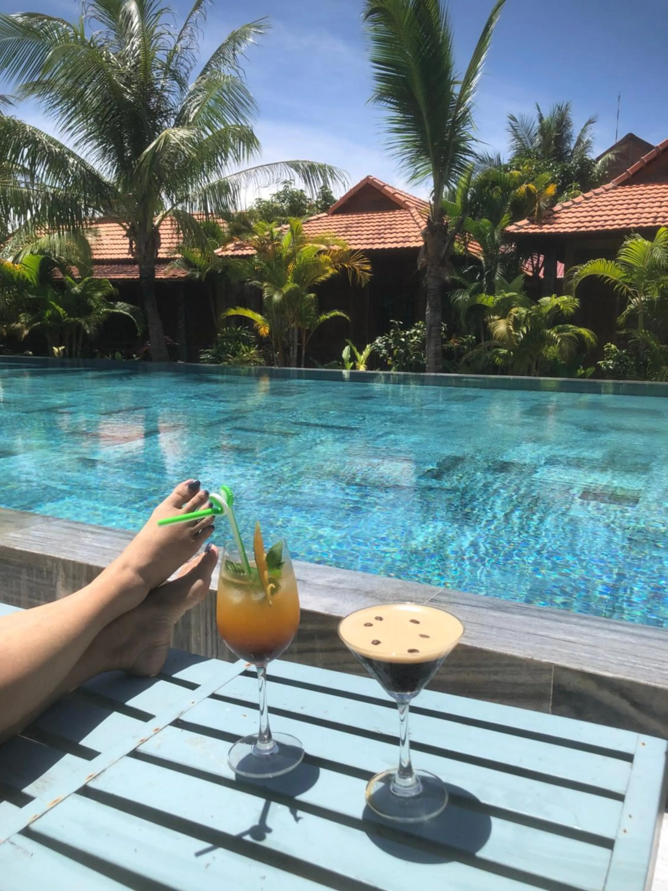 Lounge or bar in Island Lodge