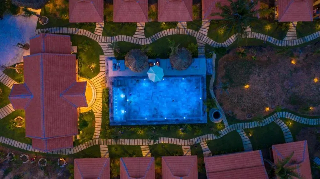 Swimming pool in Island Lodge