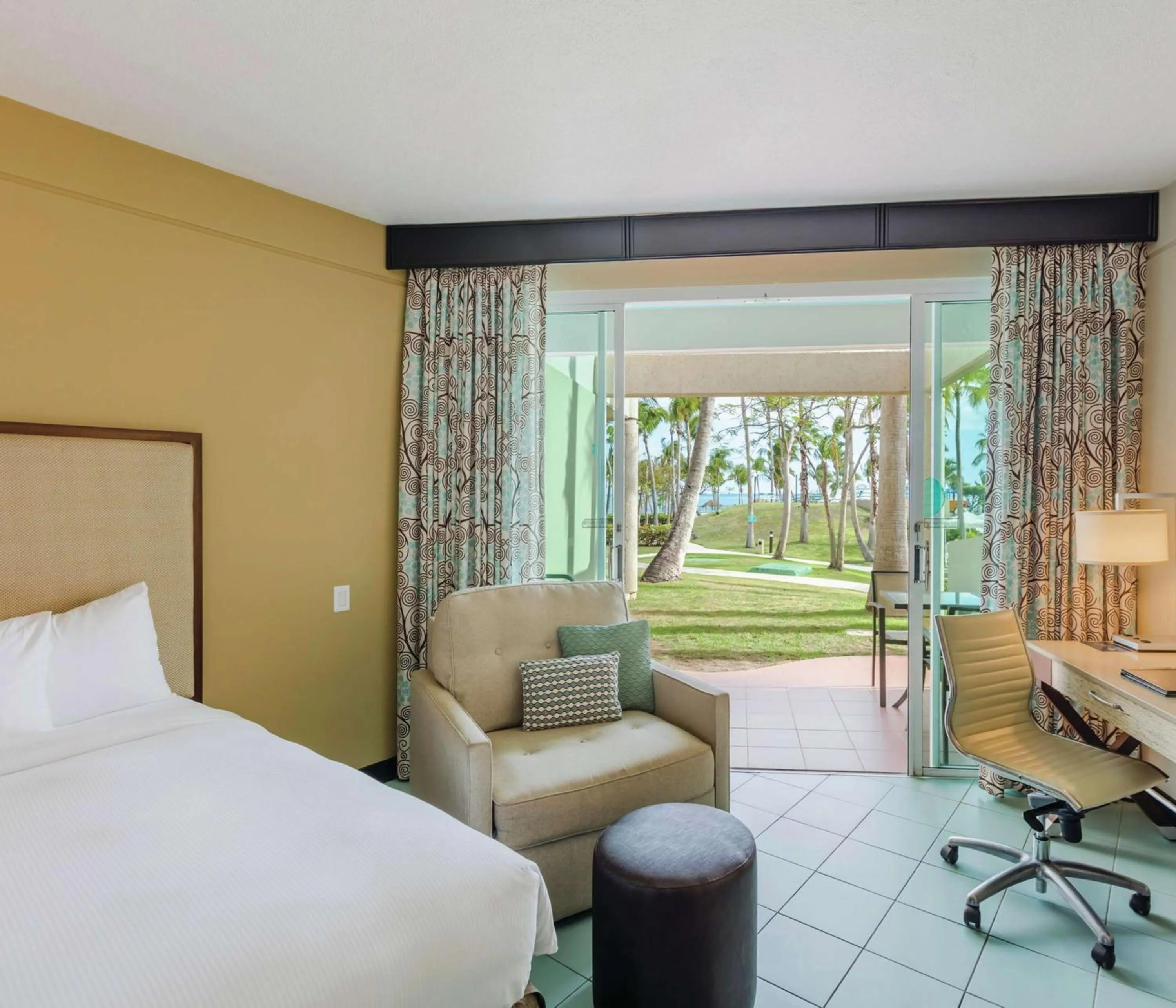 Bedroom, Bed in Hilton Ponce Golf & Casino Resort