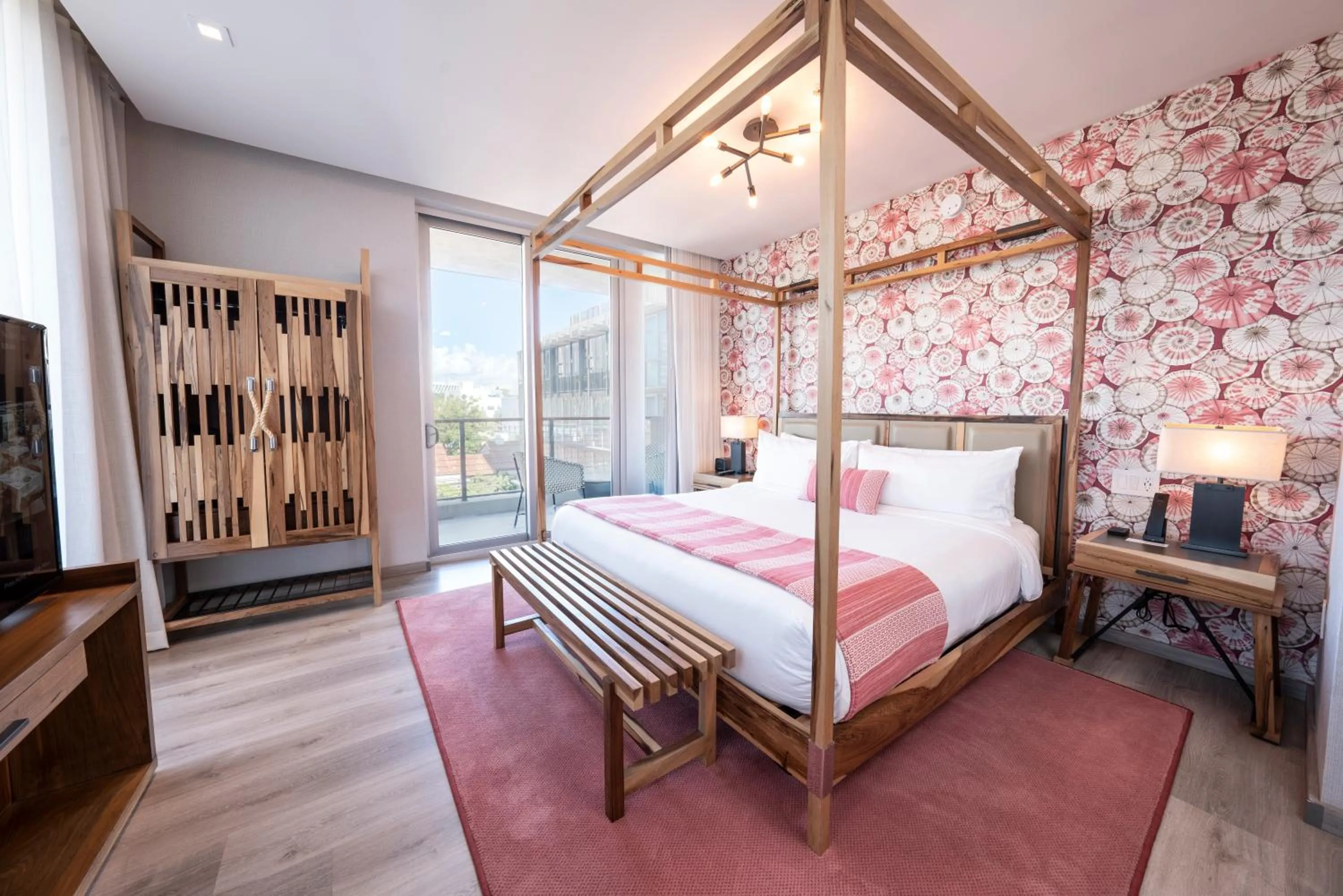 Bedroom, Bed in Lennox Miami Beach