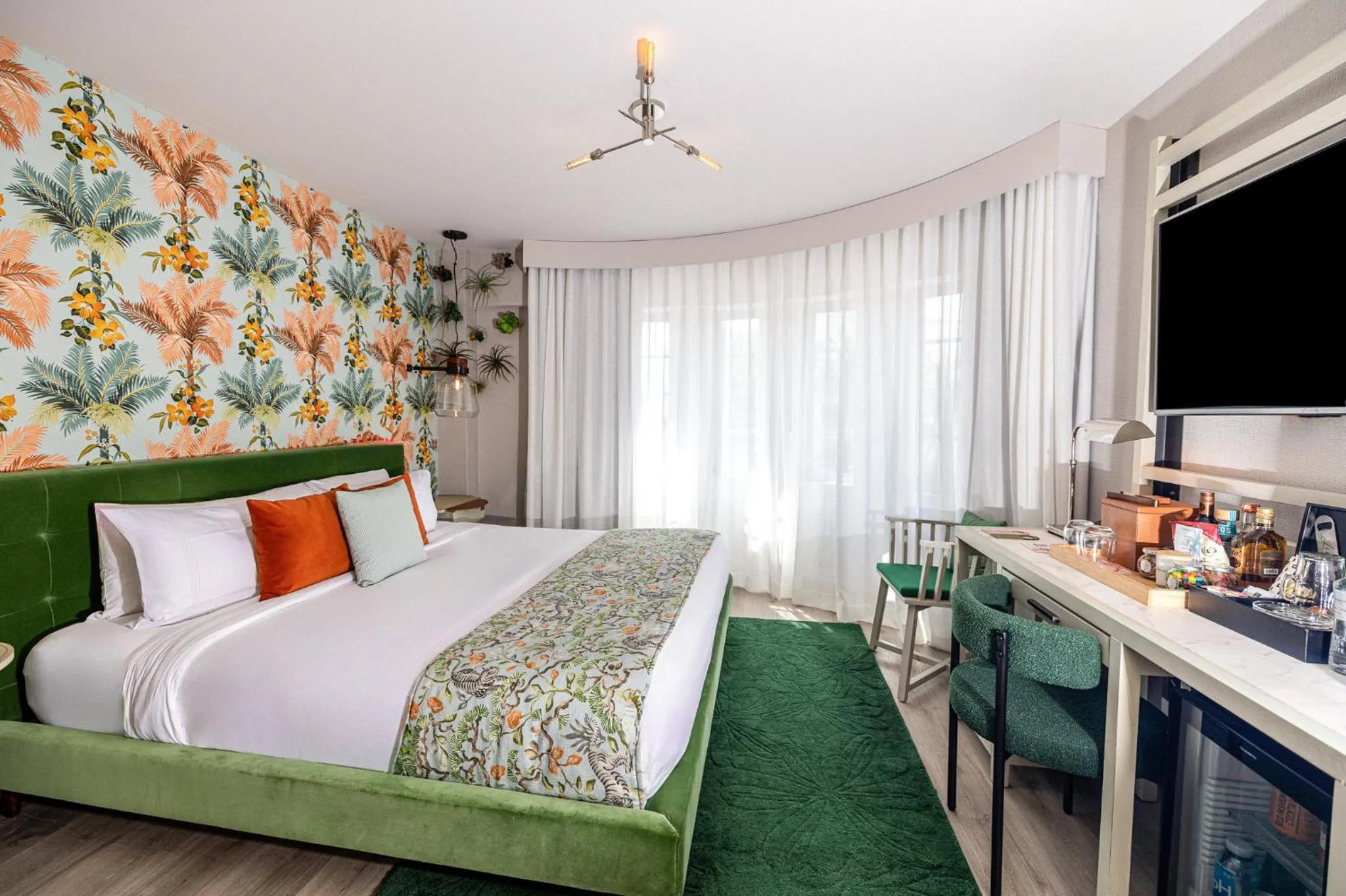 Bedroom, Bed in Lennox Miami Beach