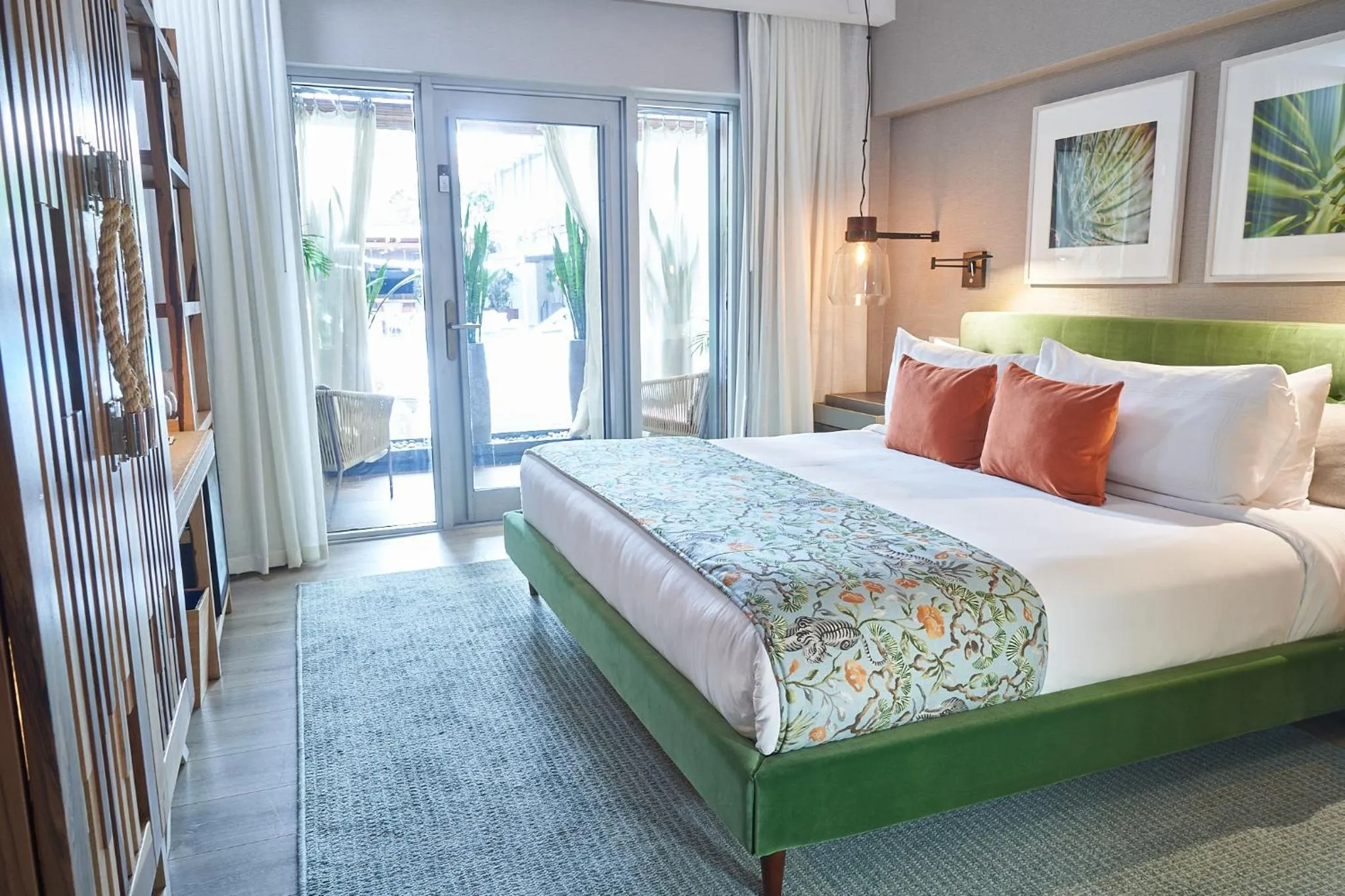 Bedroom, Bed in Lennox Miami Beach