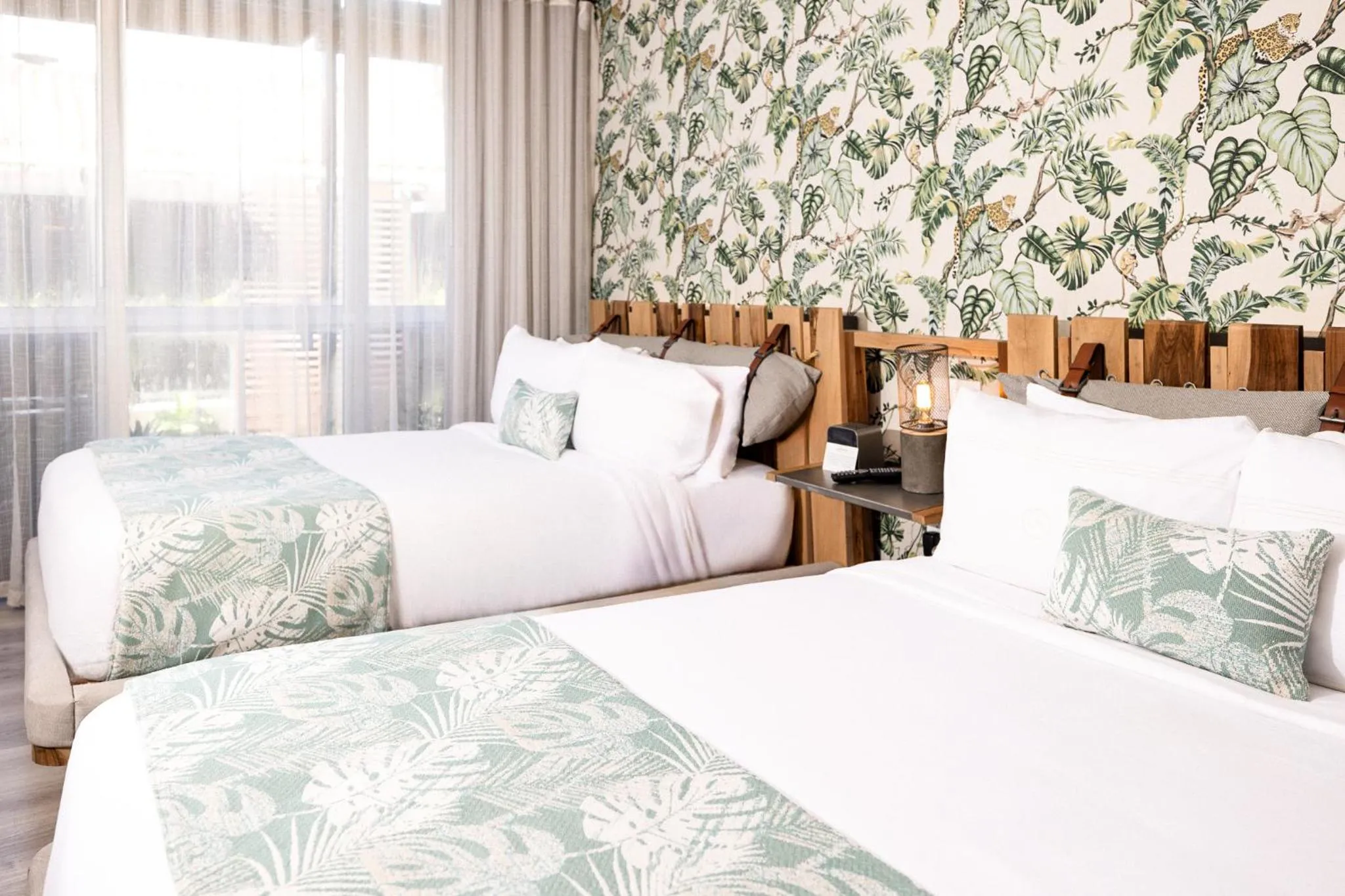 Bedroom, Bed in Lennox Miami Beach