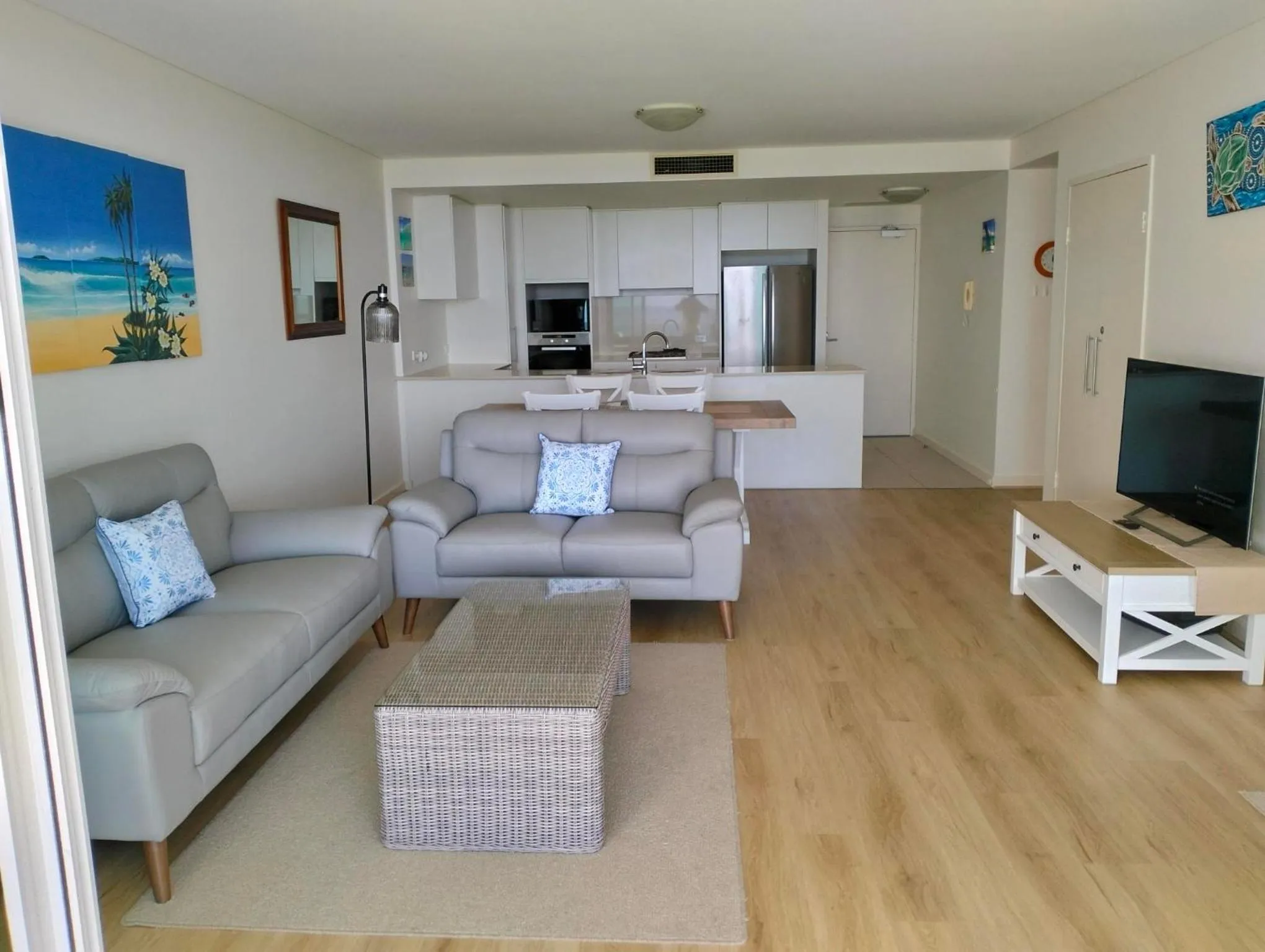 Seating area in Kirra Surf Apartments