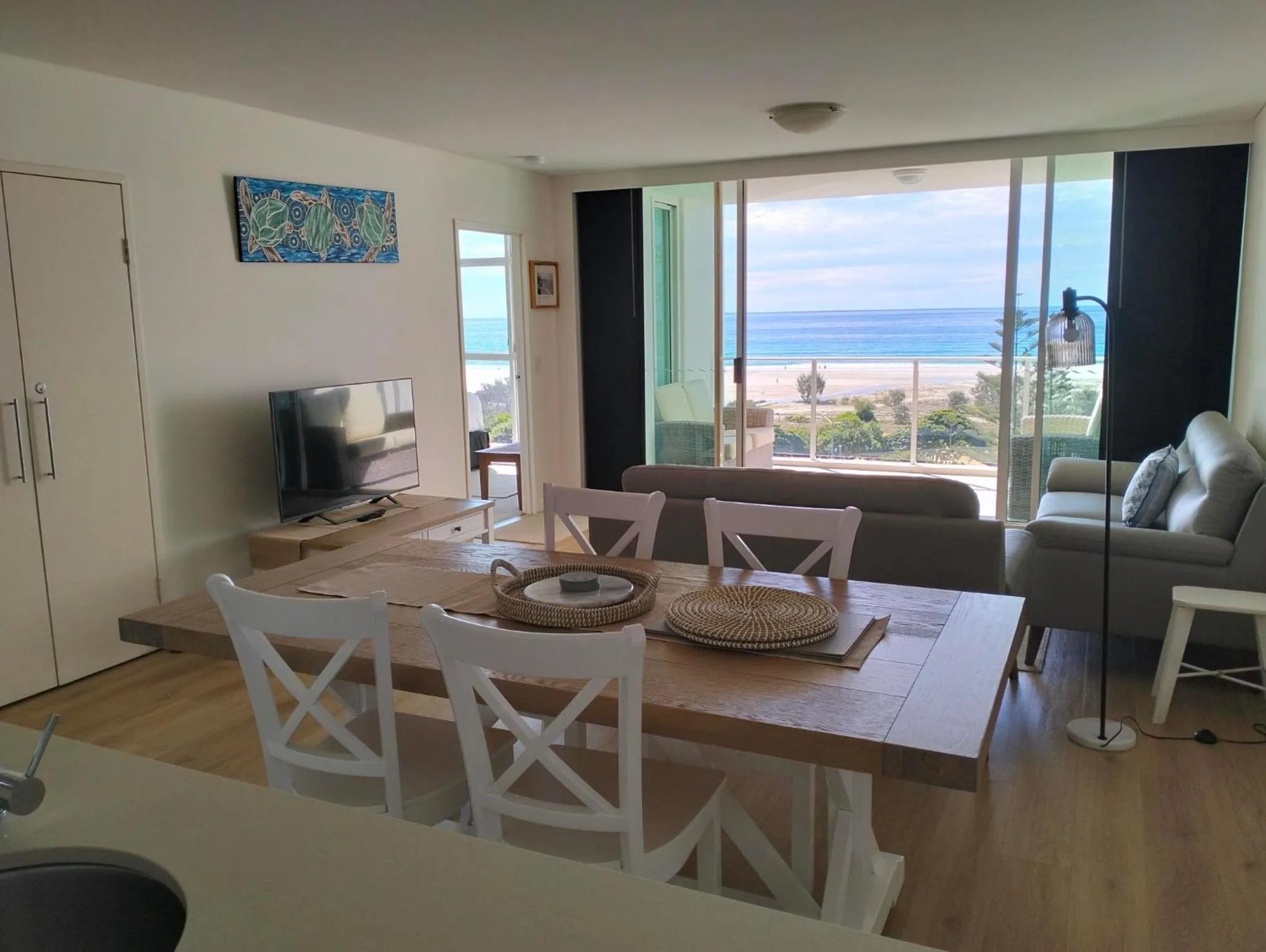 Dining area in Kirra Surf Apartments
