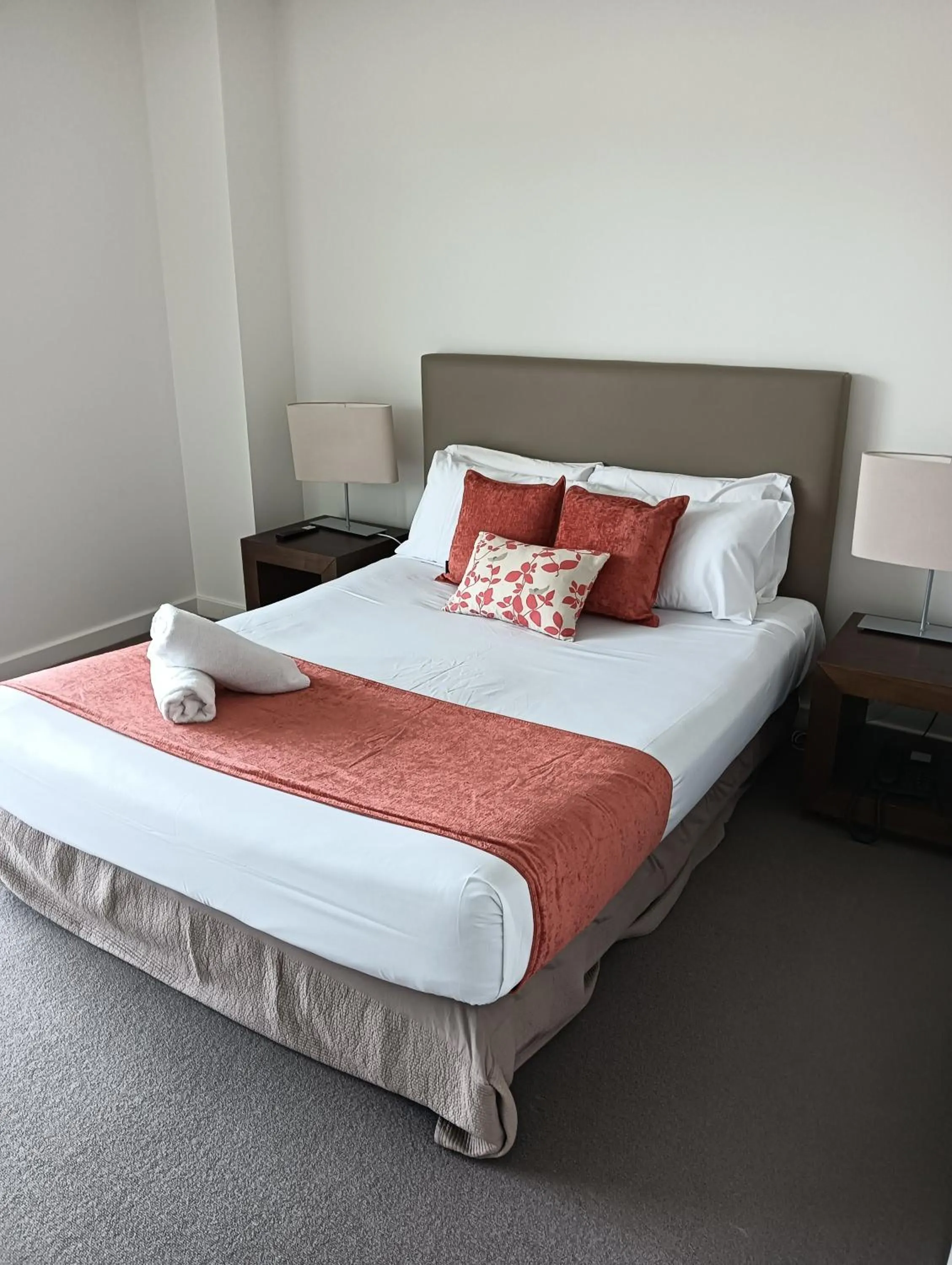 Bedroom, Bed in Kirra Surf Apartments