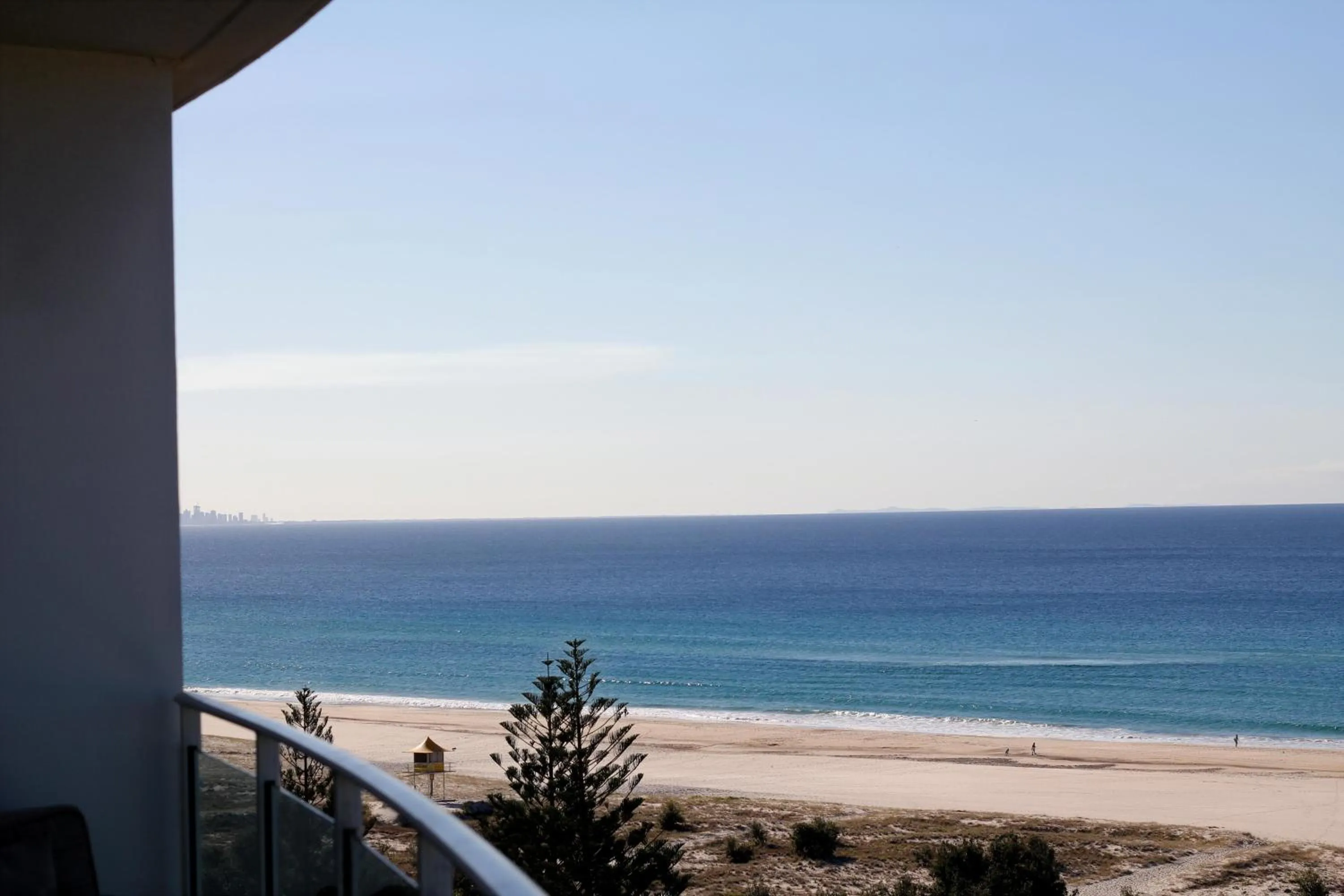 Day in Kirra Surf Apartments
