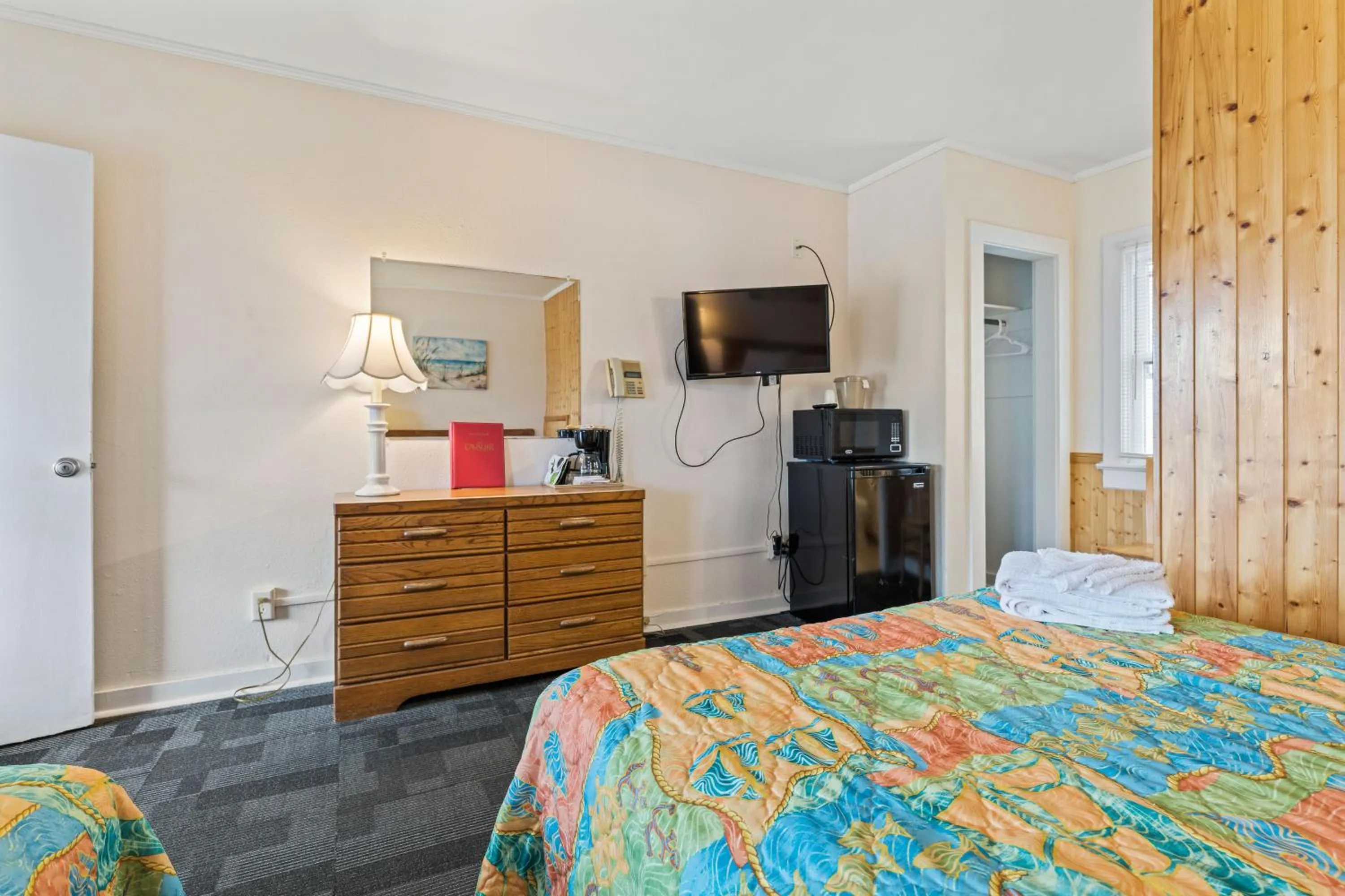 Bed in Cavalier by the Sea