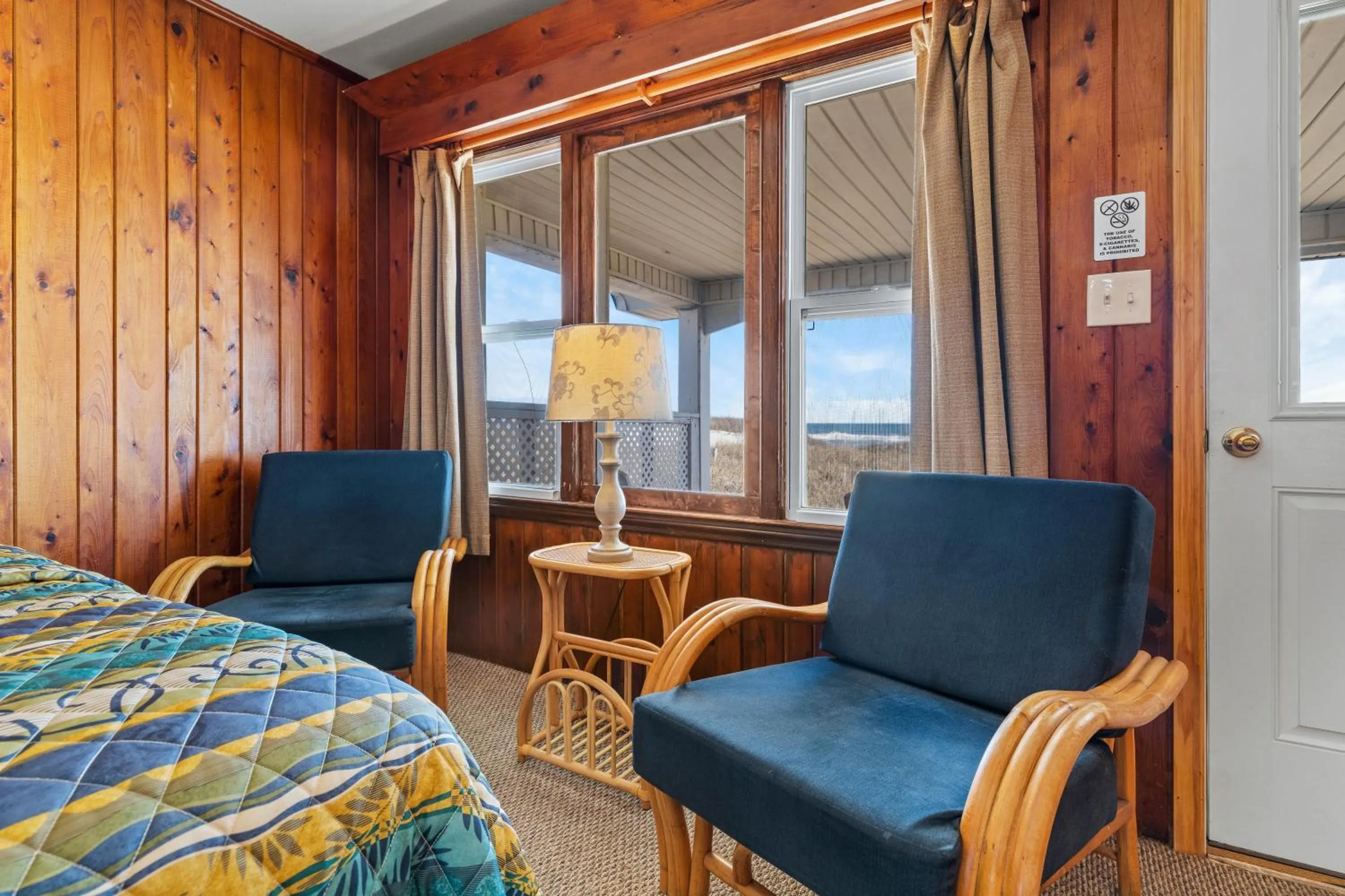 Bed in Cavalier by the Sea