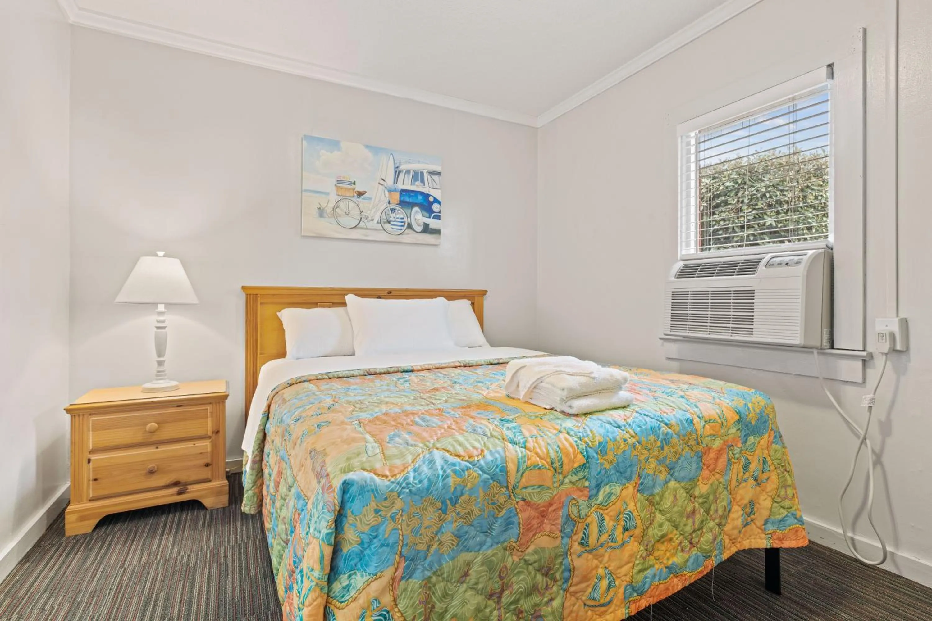 Bed in Cavalier by the Sea