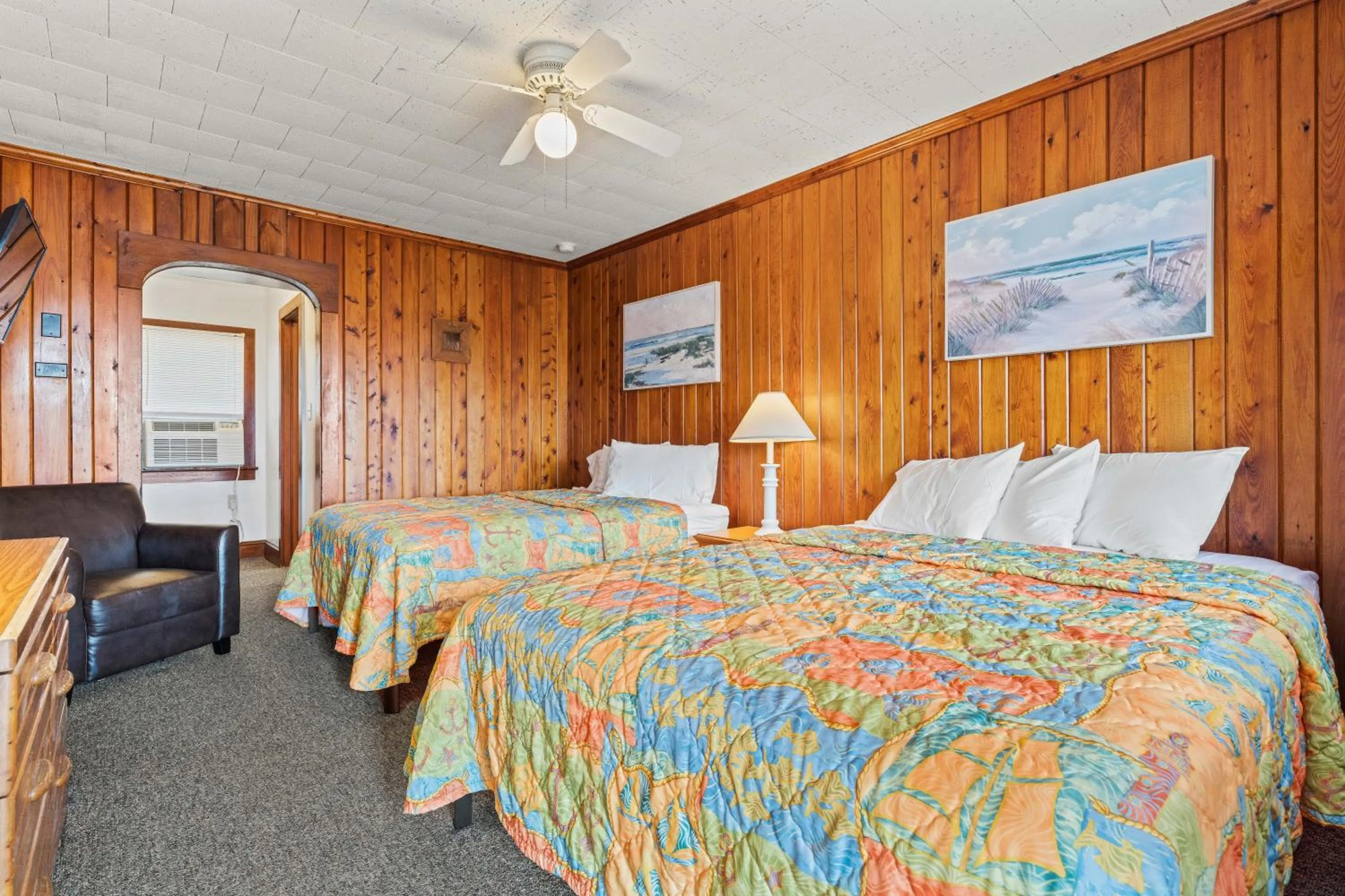 Bed in Cavalier by the Sea