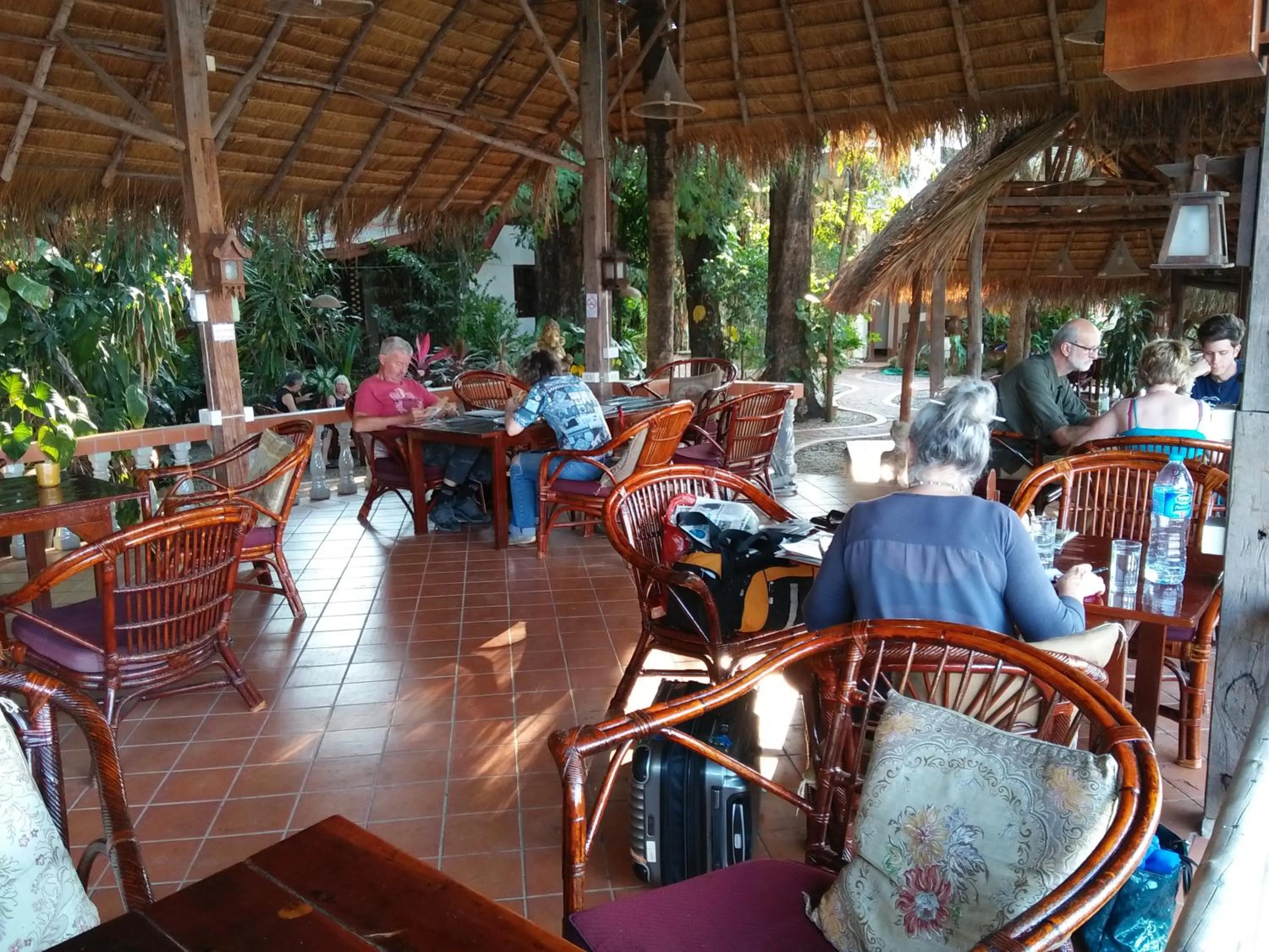 Restaurant/places to eat in Mut Mee Garden Guest House