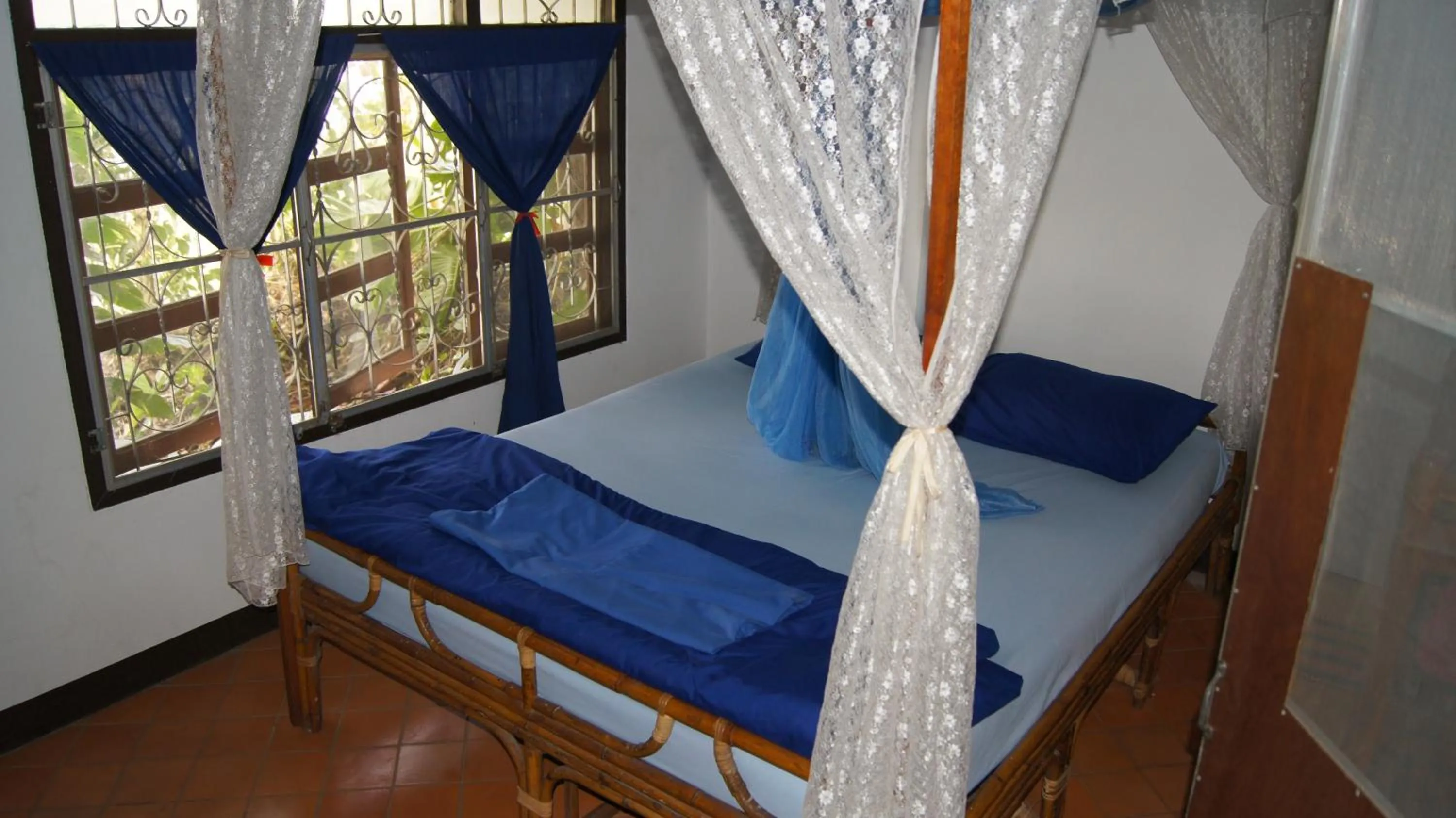Photo of the whole room, Bed in Mut Mee Garden Guest House