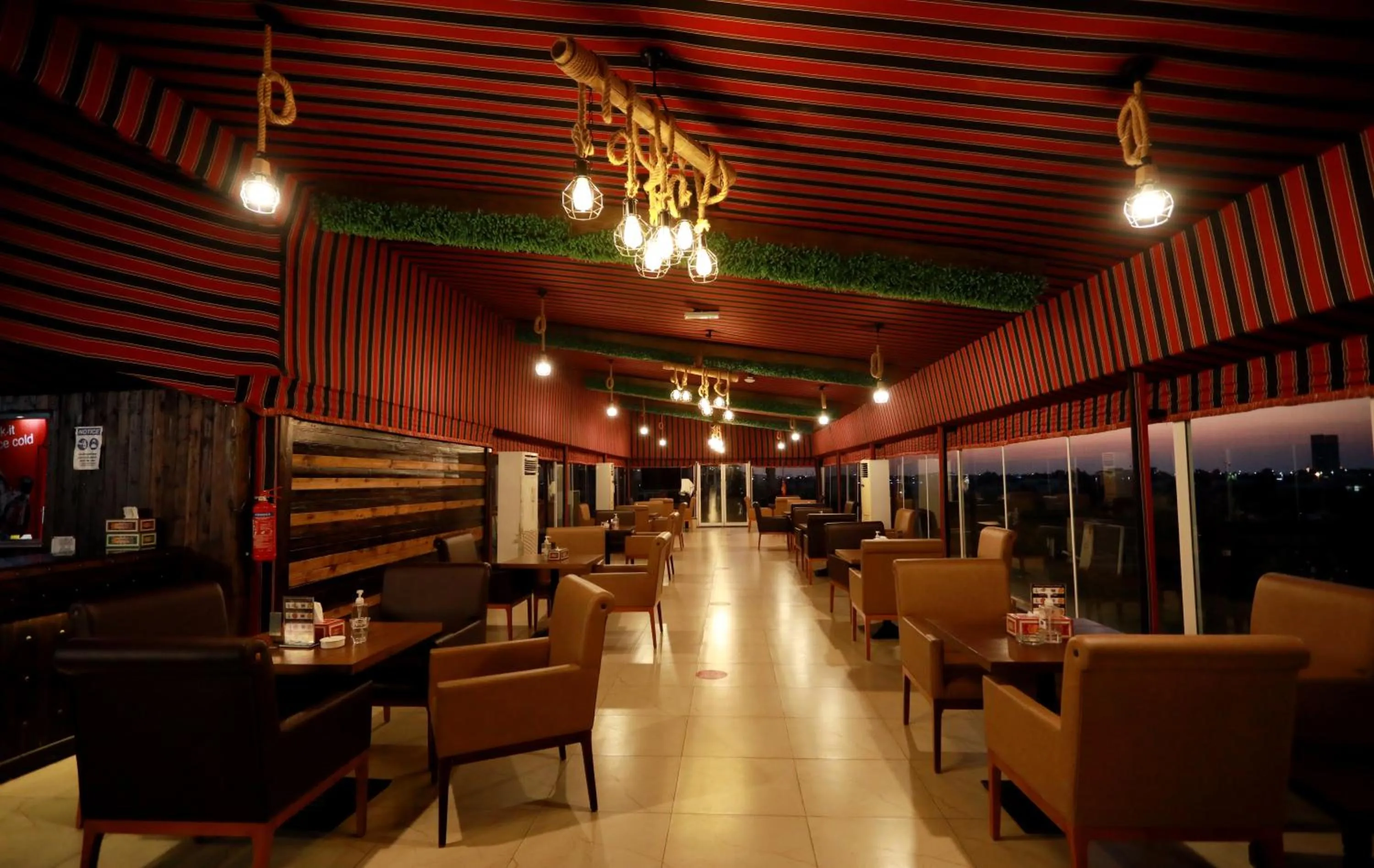 Restaurant/places to eat in Ras Al Khaimah Hotel