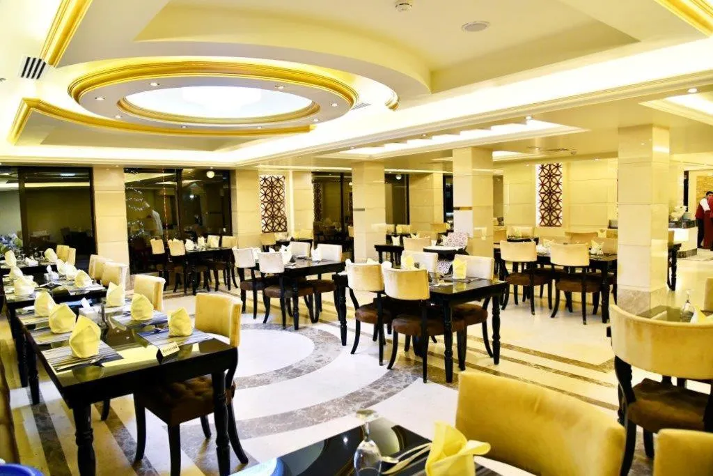 Restaurant/places to eat in Ras Al Khaimah Hotel
