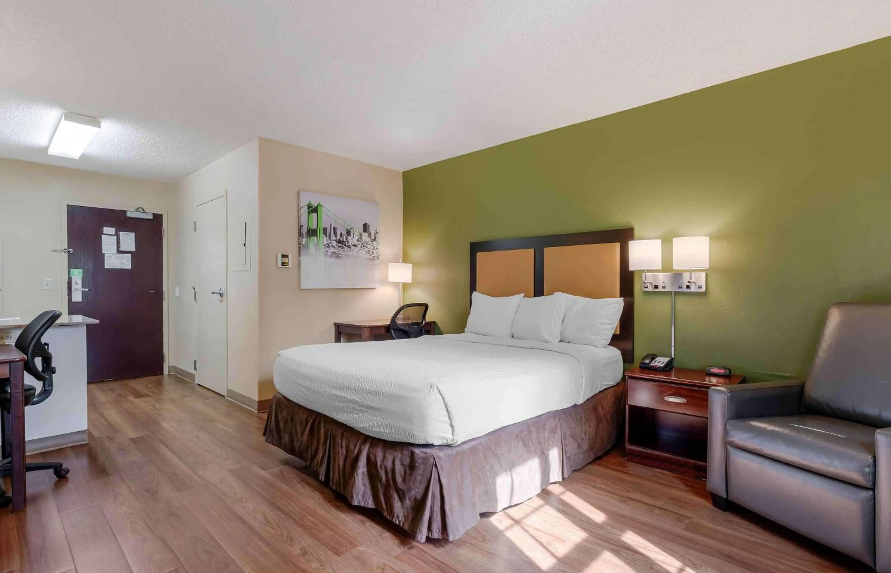 Bedroom, Bed in Extended Stay America Suites - Pleasant Hill - Buskirk Ave
