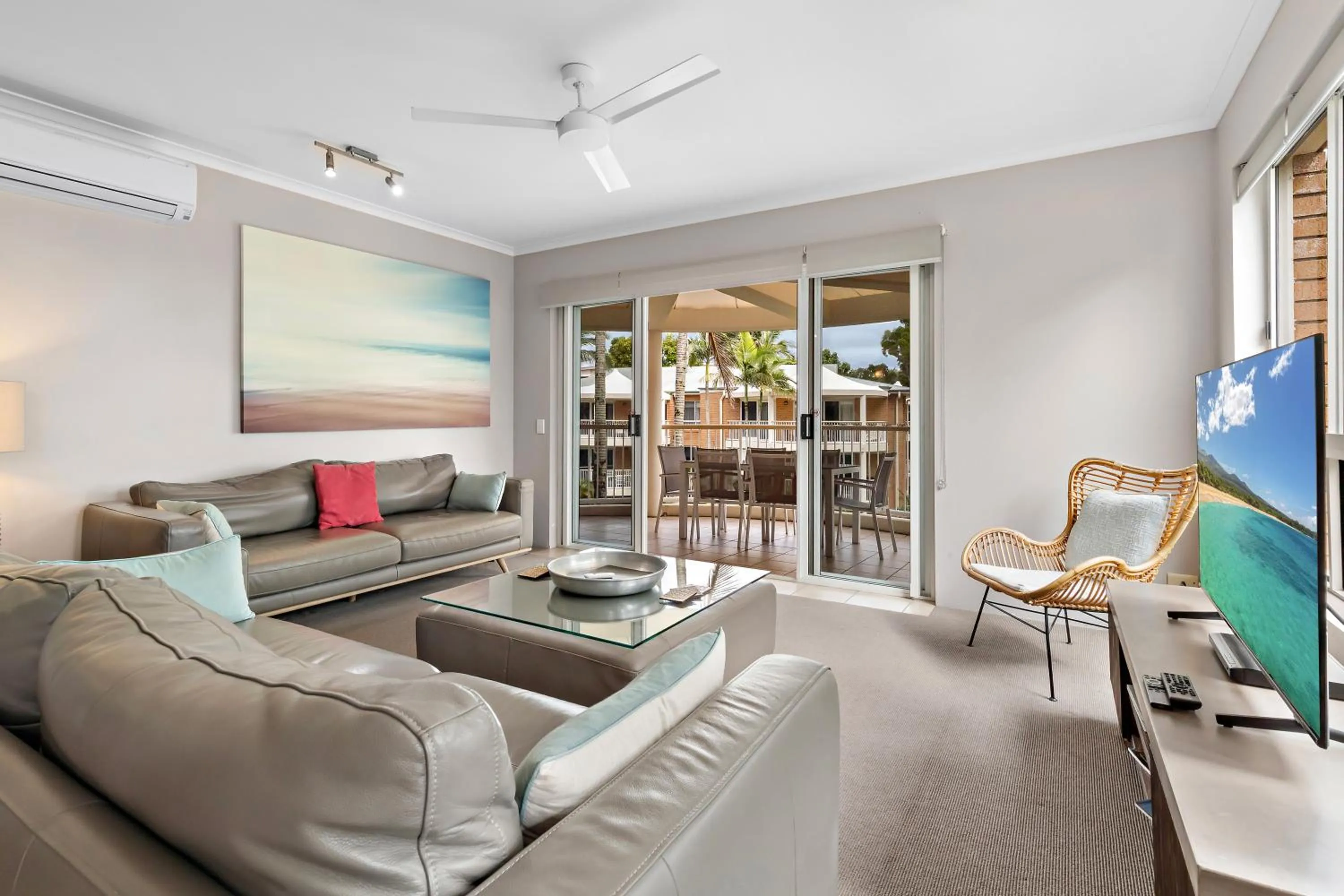 TV and multimedia in Serenity Apartments Noosa