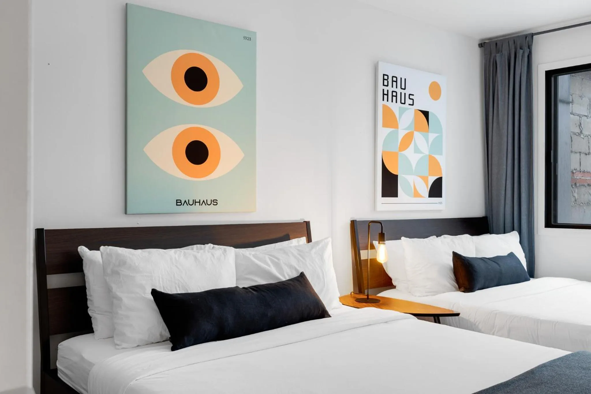 Bed in LiV MTL Urban