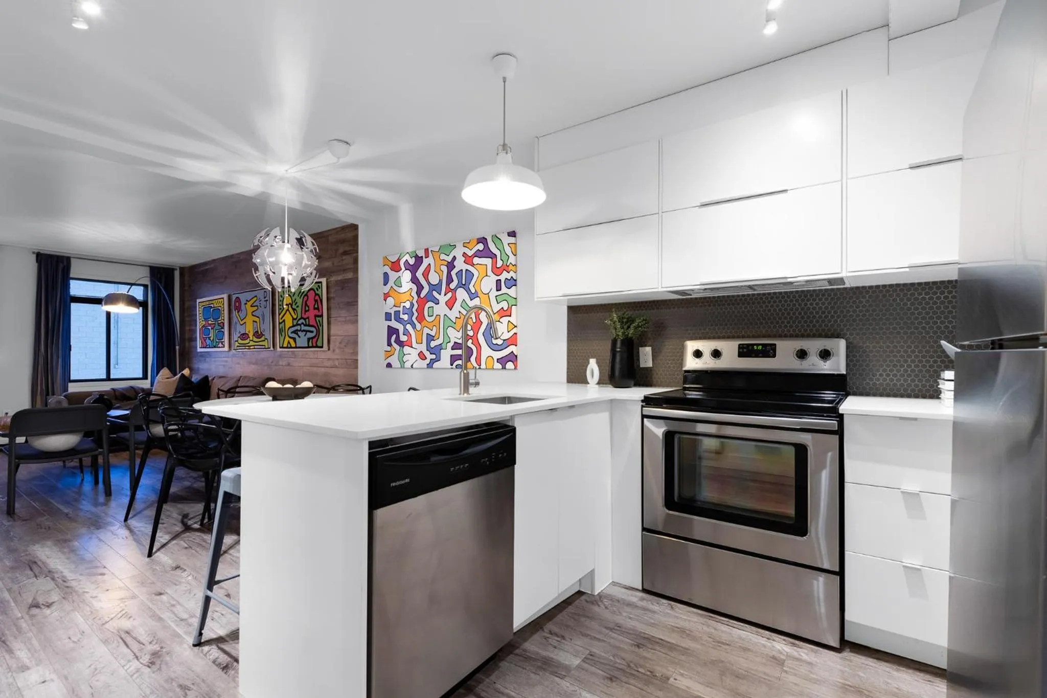 Kitchen or kitchenette in LiV MTL Urban