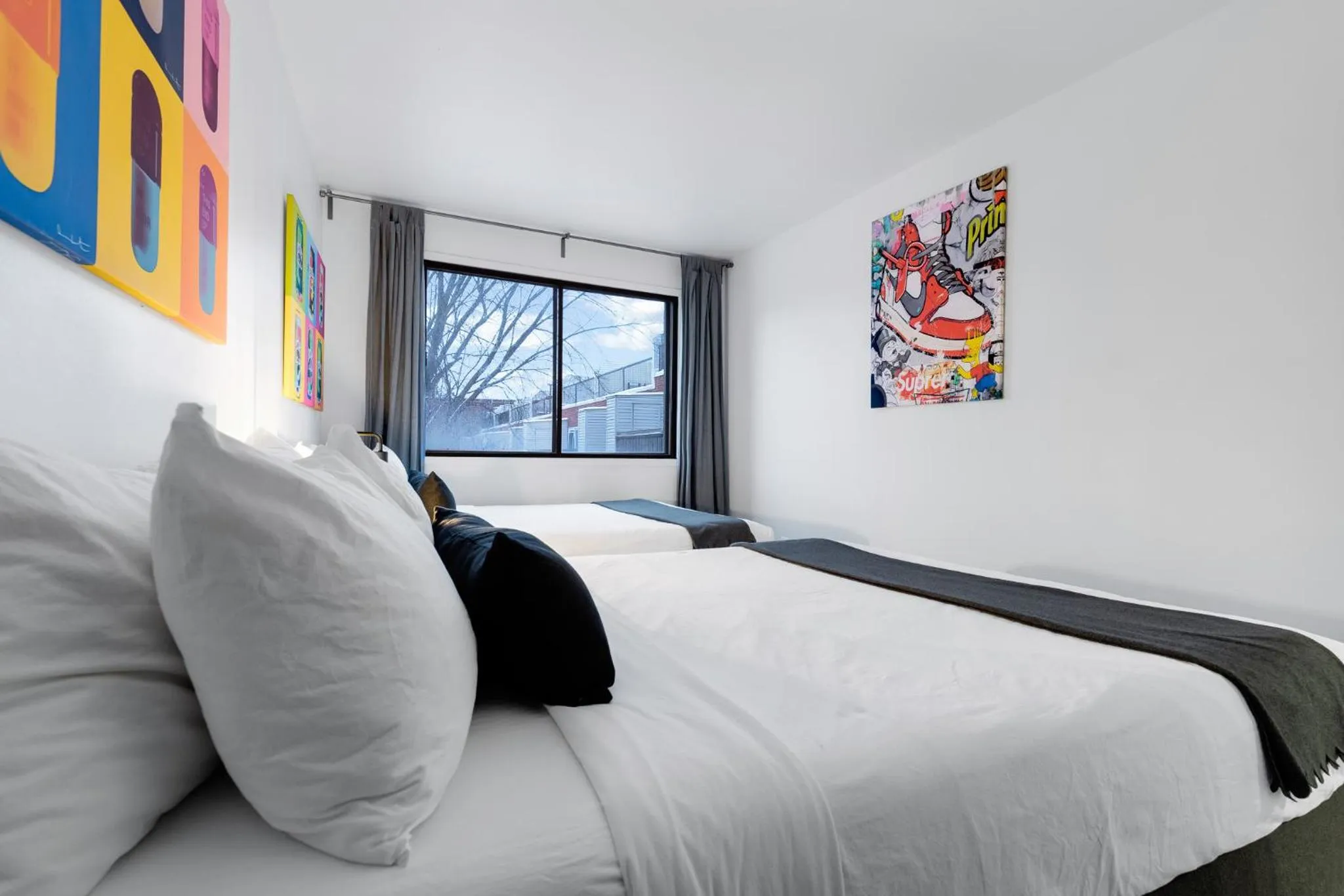 Bed in LiV MTL Urban