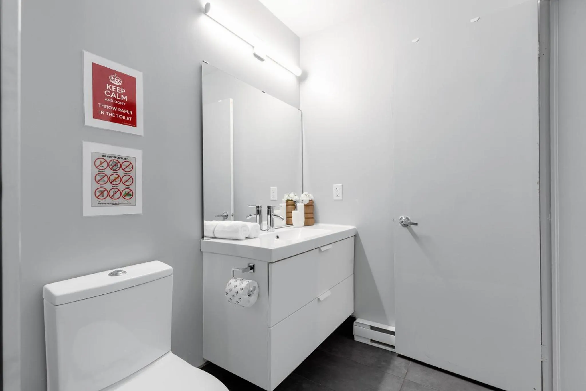 Bathroom in LiV MTL Urban