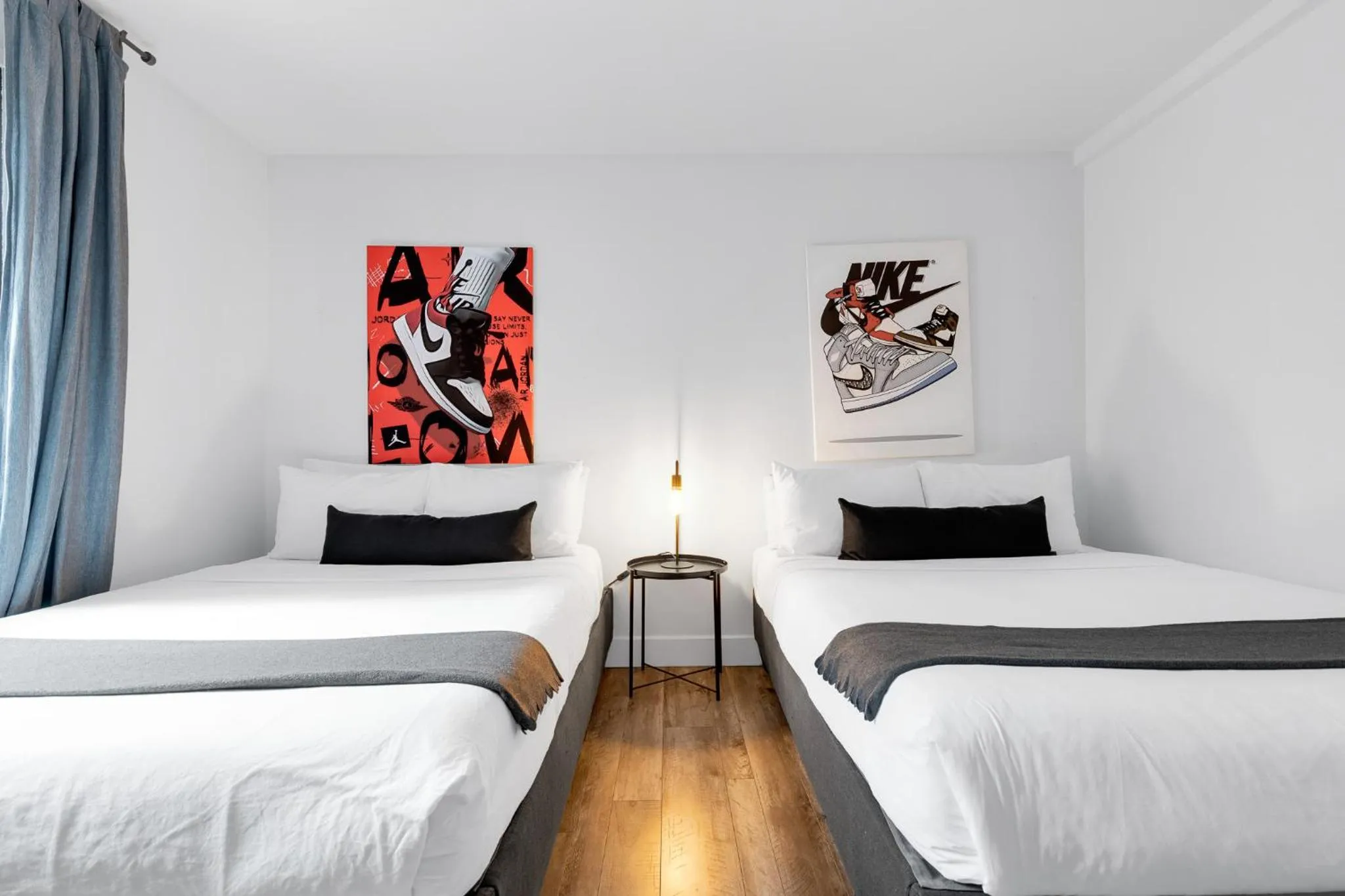 Bed in LiV MTL Urban