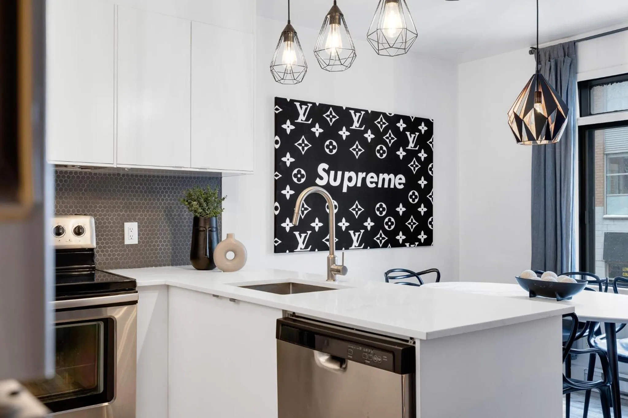 Coffee/tea facilities in LiV MTL Urban