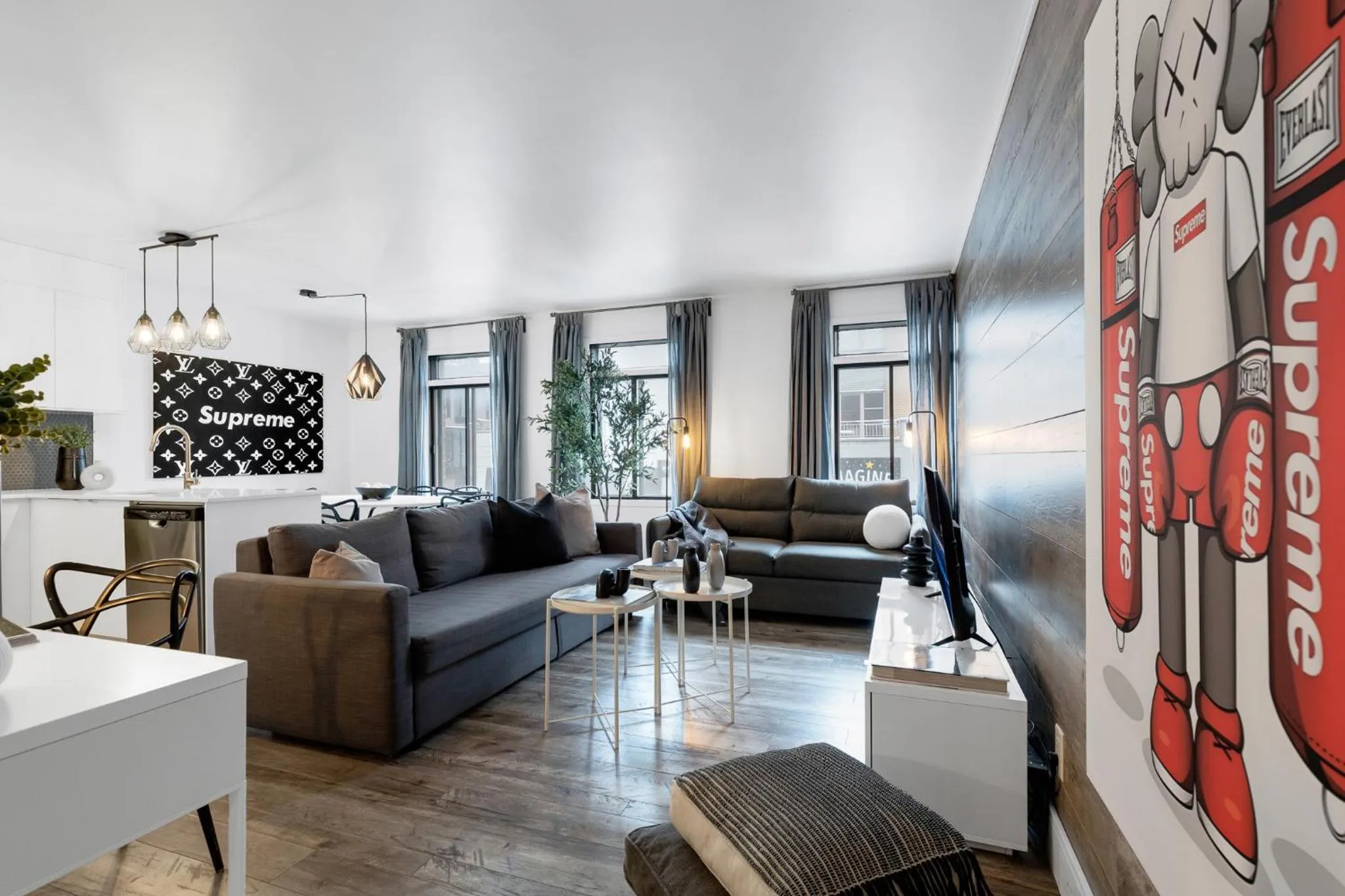 TV and multimedia in LiV MTL Urban