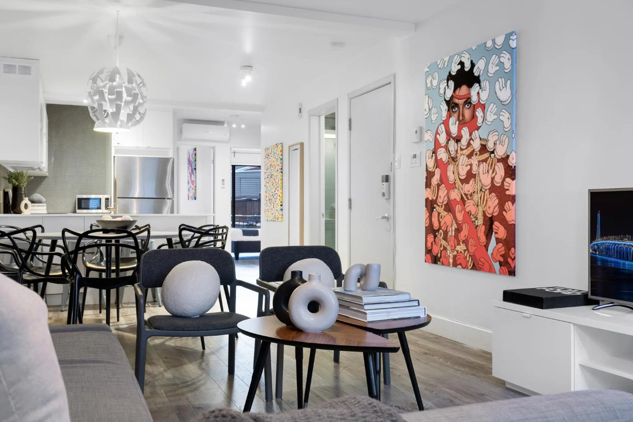 TV and multimedia in LiV MTL Urban