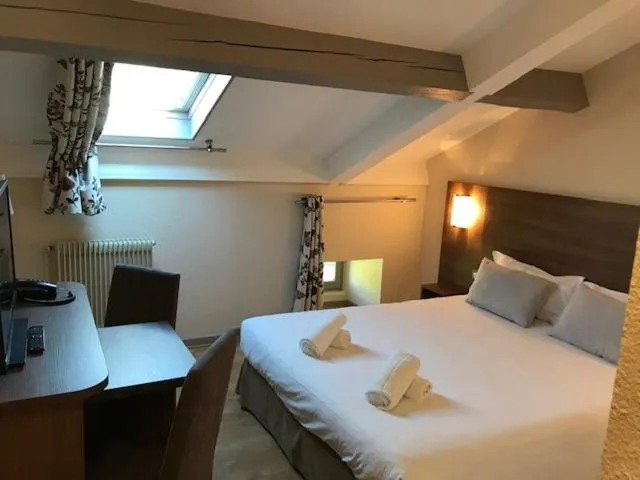 Bedroom, Bed in La Bastide de Sanilhac