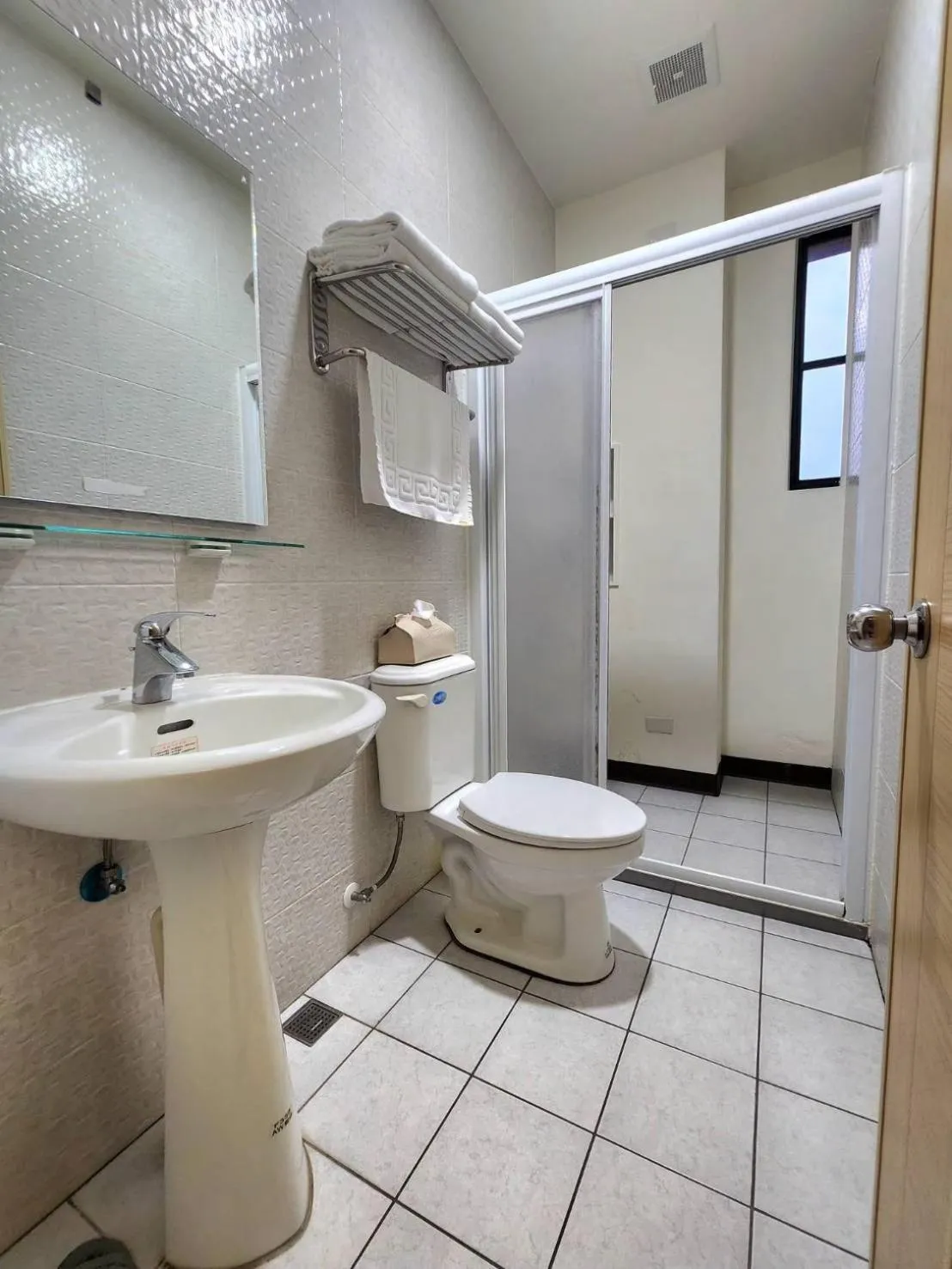 Jia-Jia Business Hotel