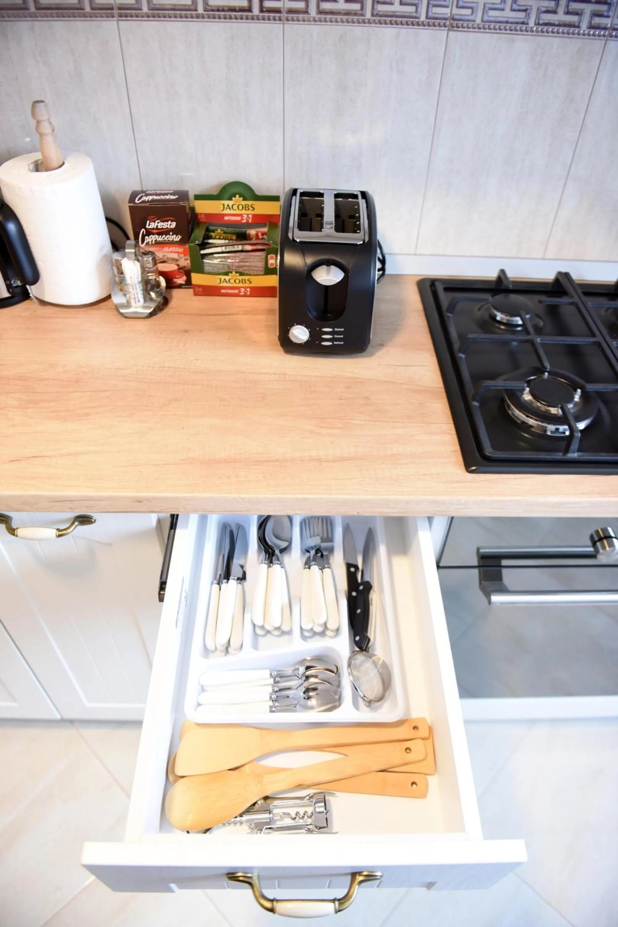 Coffee/tea facilities in Best Apartment Suceava