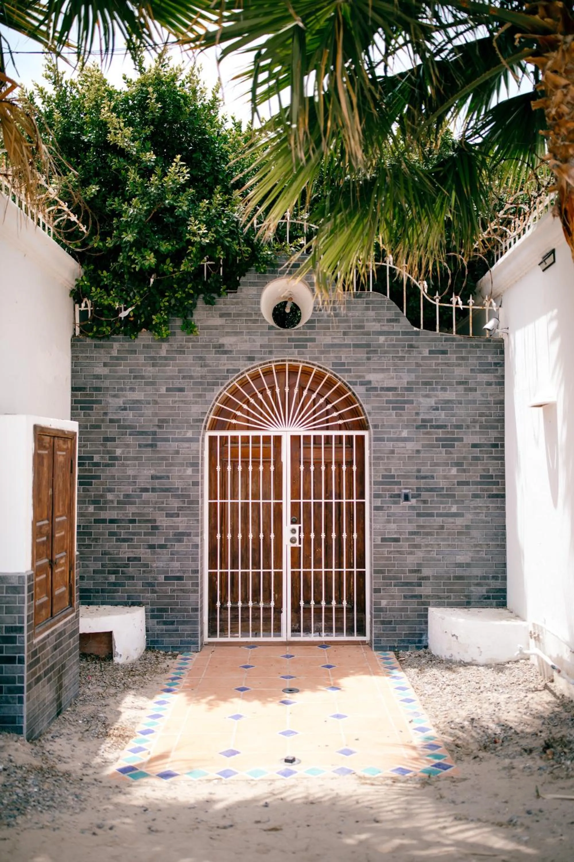 Facade/entrance in Villa Relax 3 by Kivoya