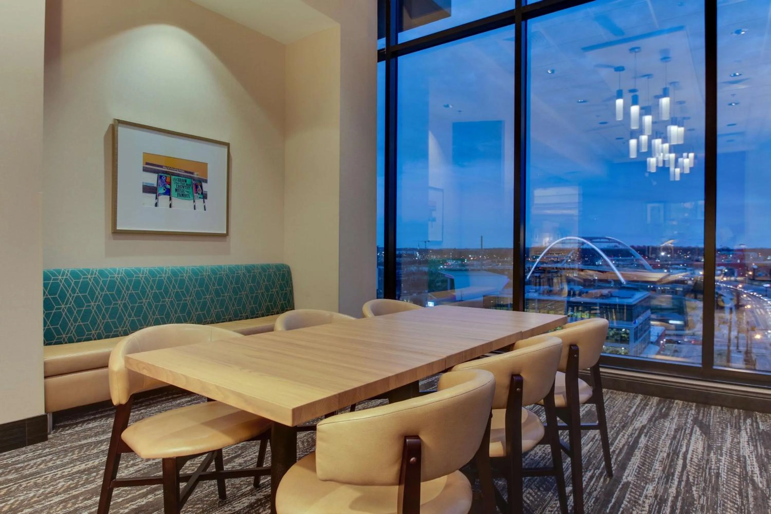 Lounge or bar in Drury Plaza Hotel Nashville Downtown