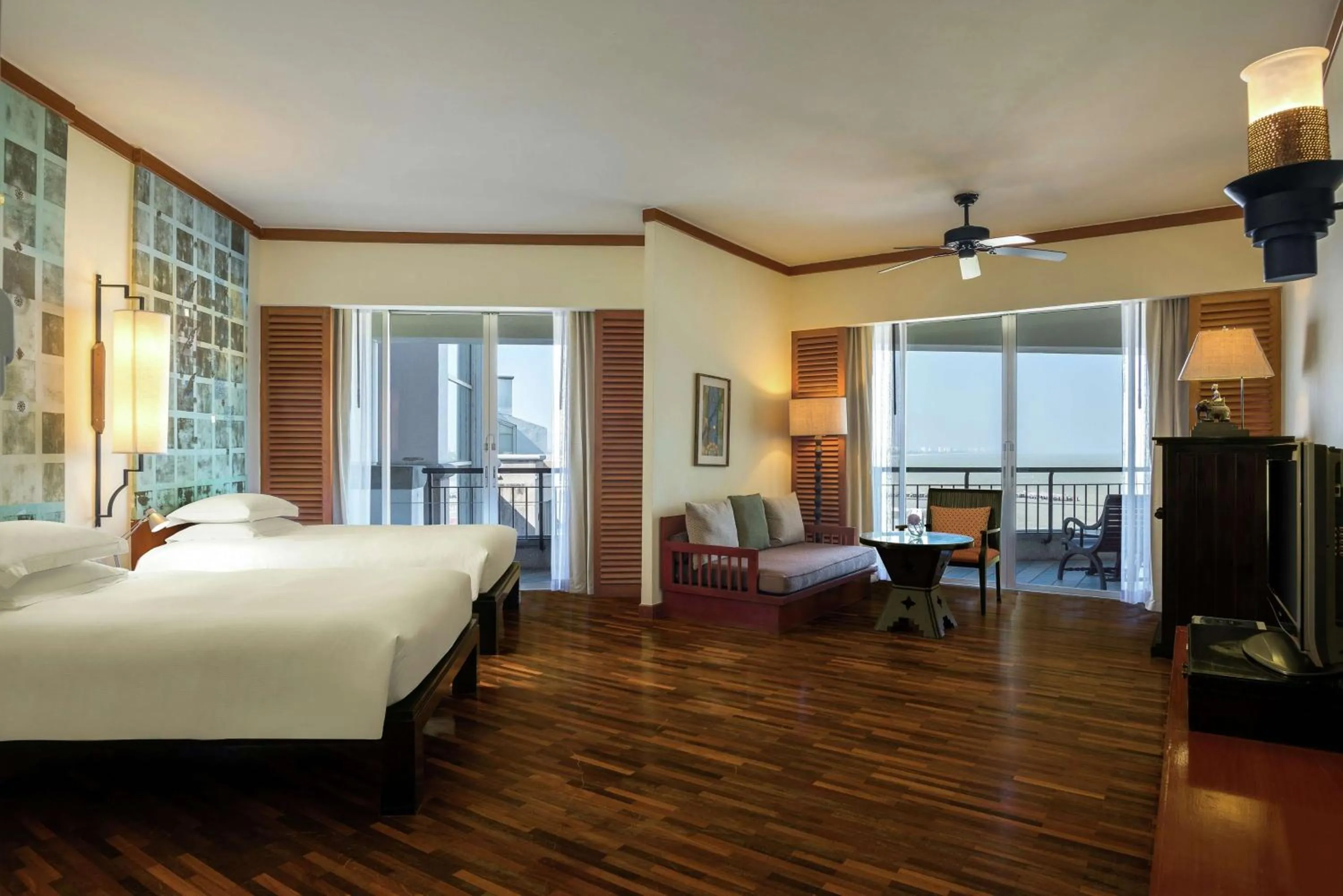 Living room, Bed in Hilton Hua Hin Resort & Spa