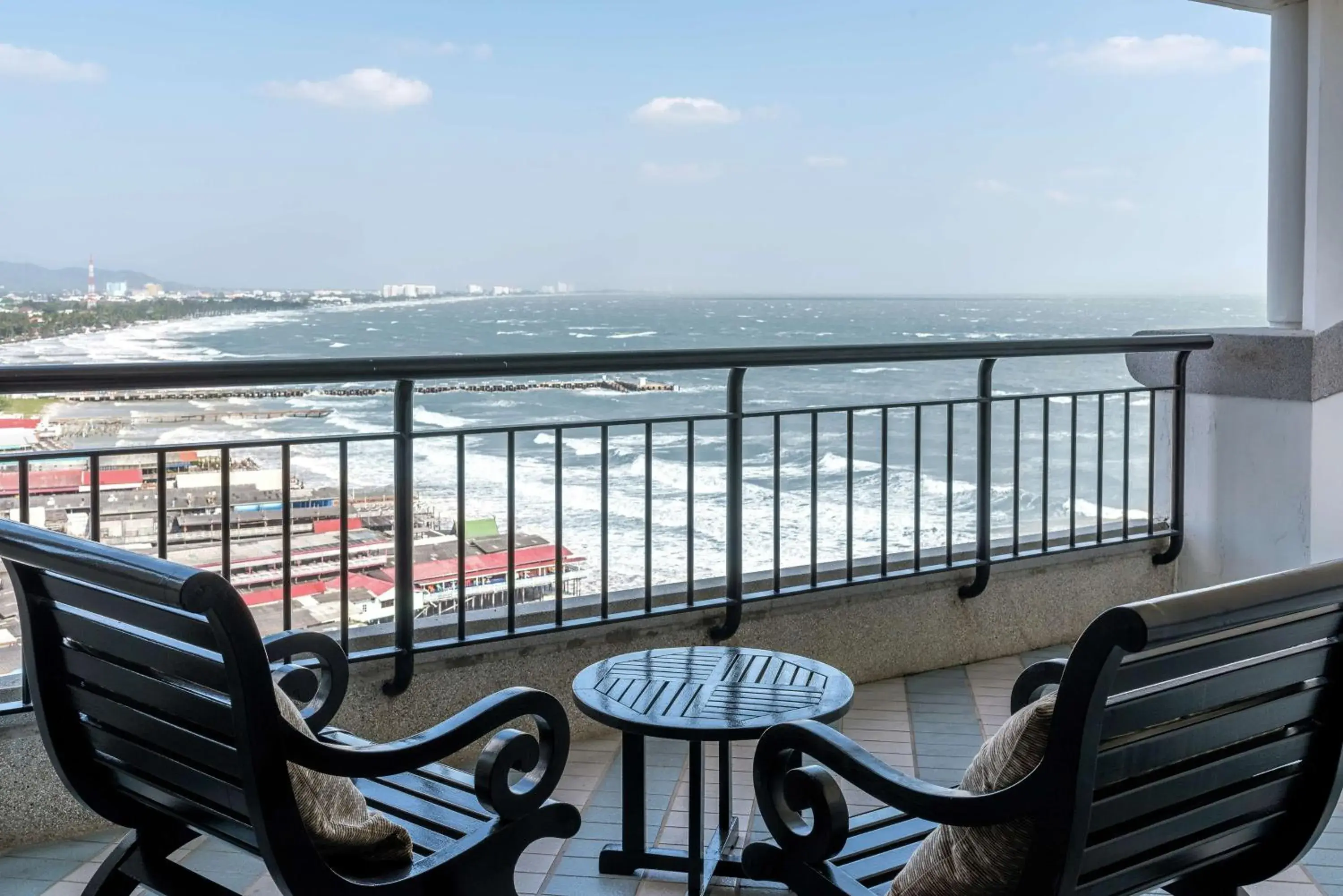 Classic King Room with Ocean View in Hilton Hua Hin Resort & Spa Classic King Room with Ocean View in Hilton Hua Hin Resort & Spa