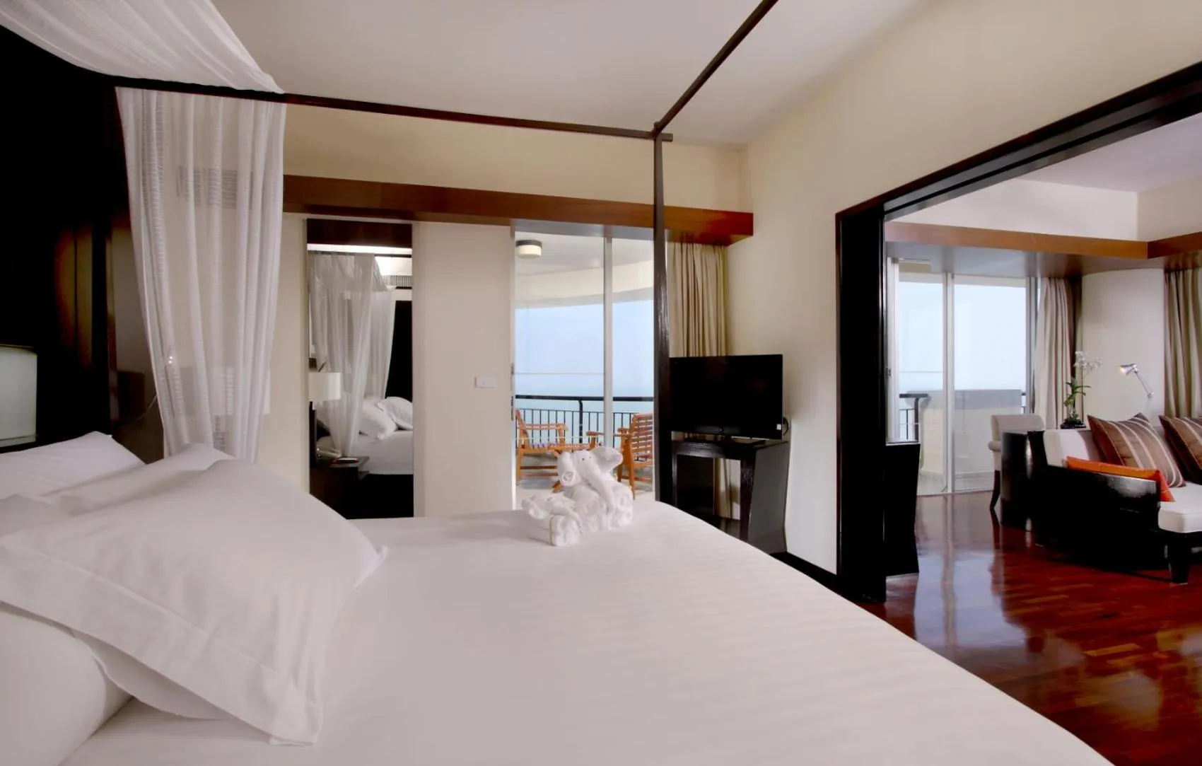 Bedroom, Bed in Hilton Hua Hin Resort & Spa