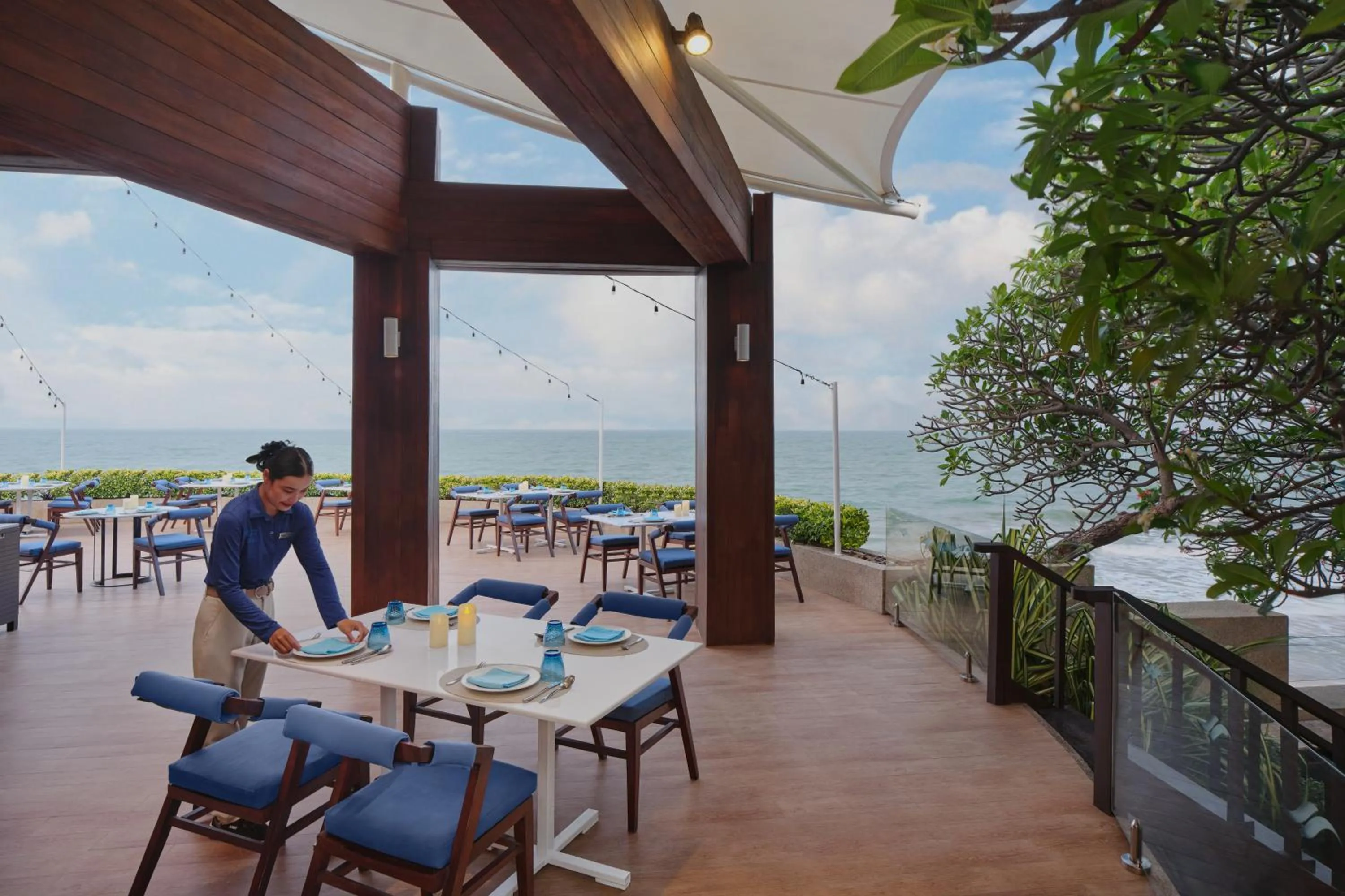 Restaurant/places to eat in Hilton Hua Hin Resort & Spa