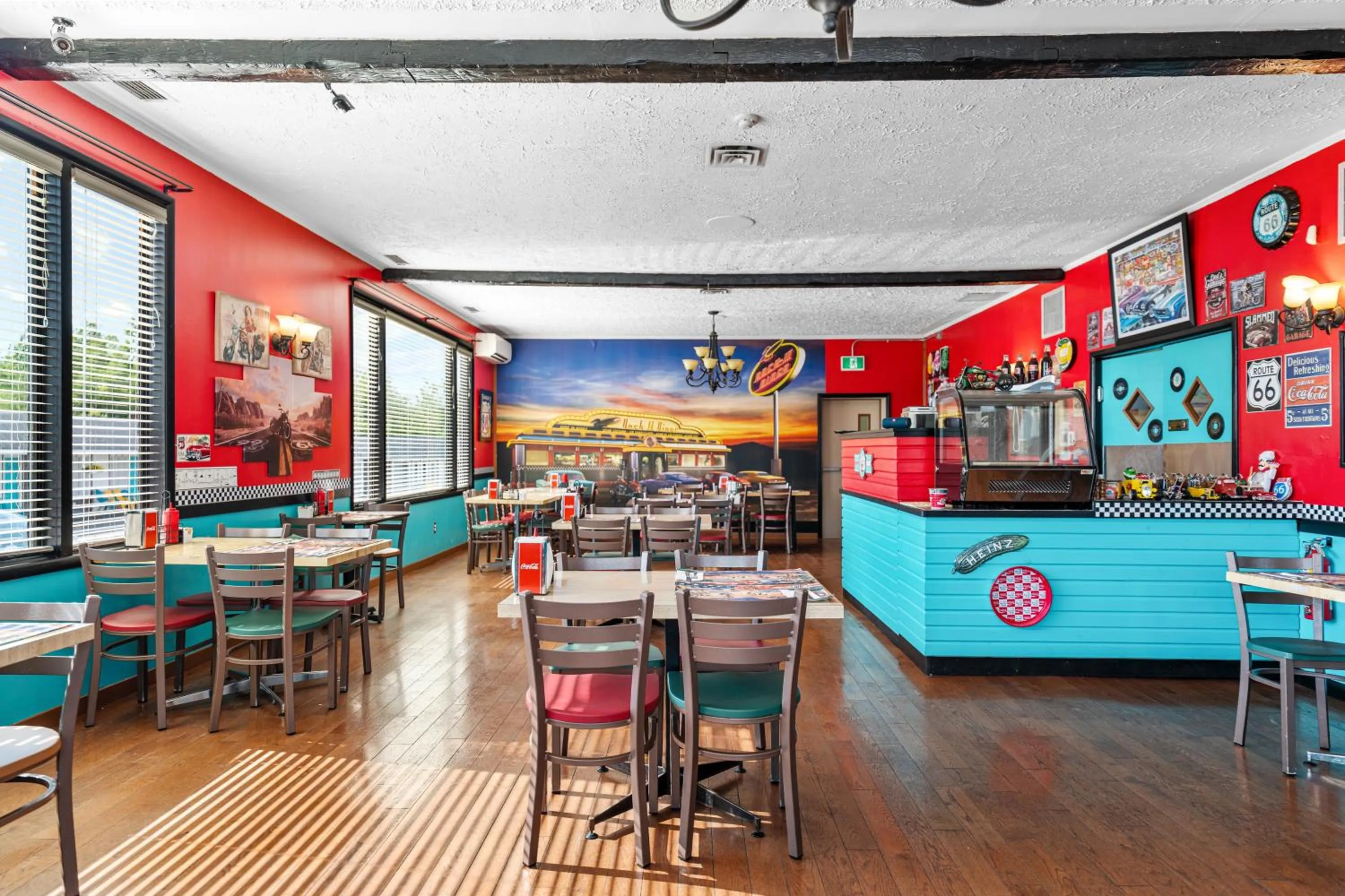 Restaurant/places to eat in Shores Inn & Hotel