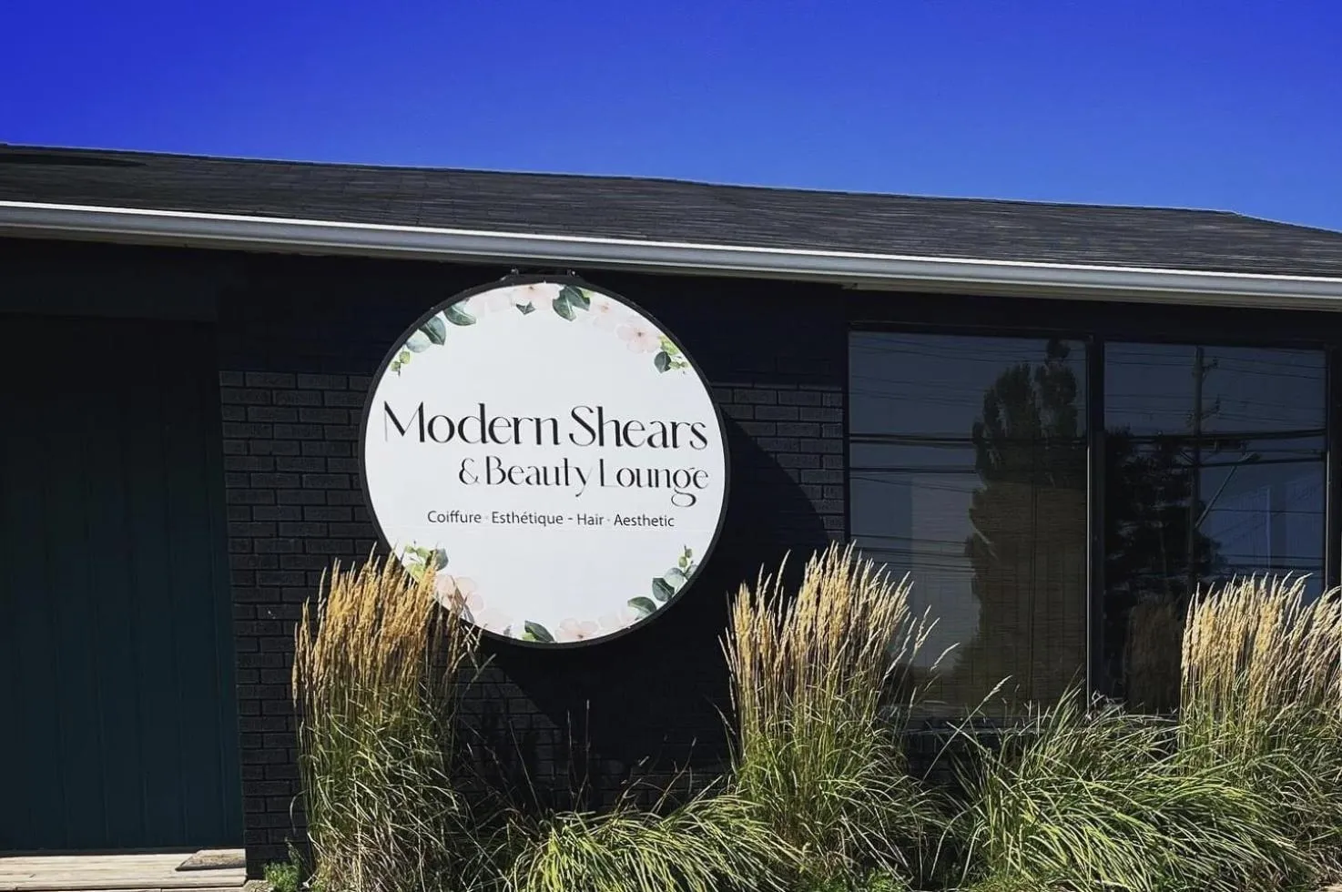 Logo/Certificate/Sign in Shores Inn & Hotel