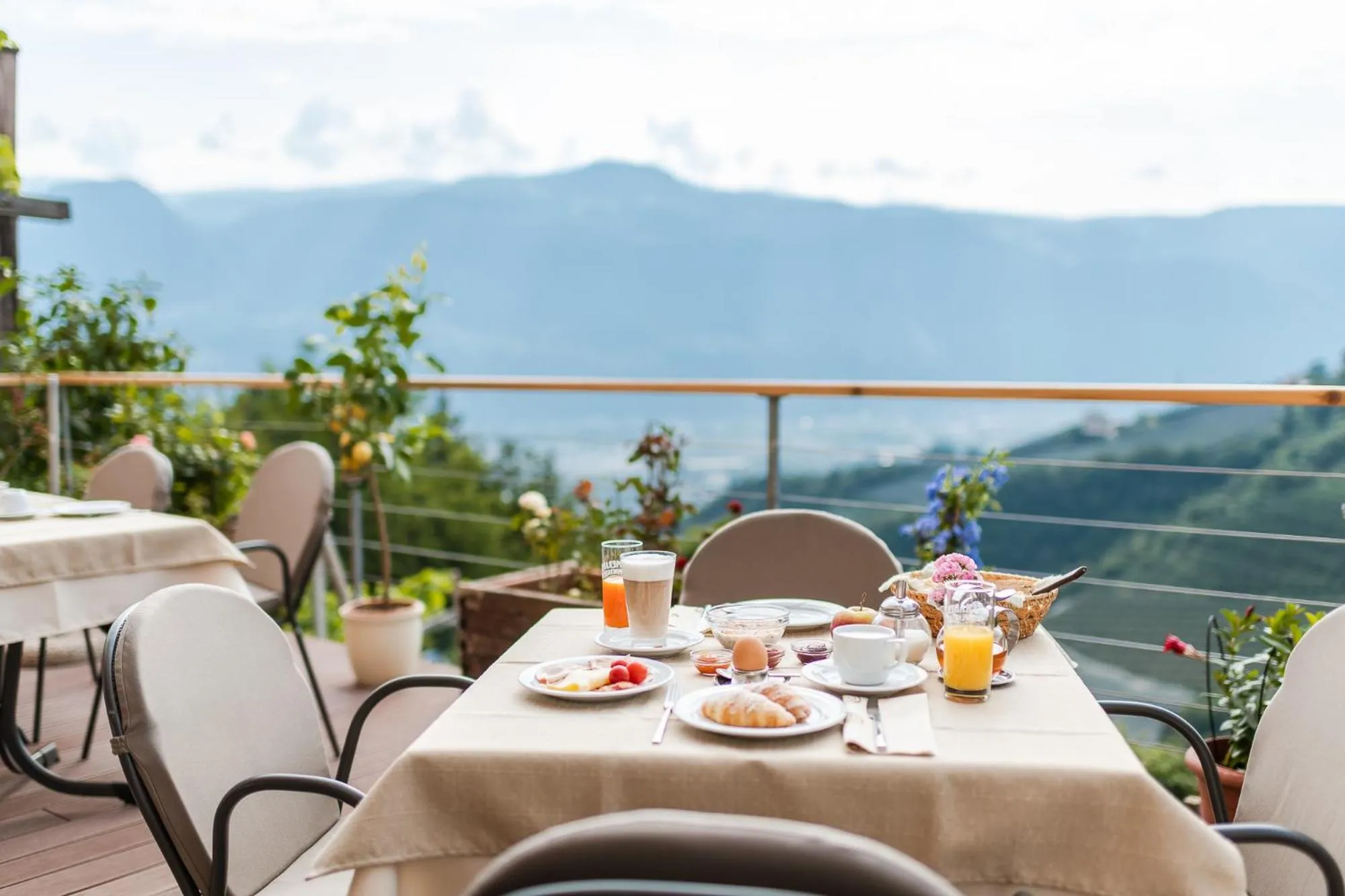 Balcony/Terrace in Aparthotel Abiná Lana Höhe