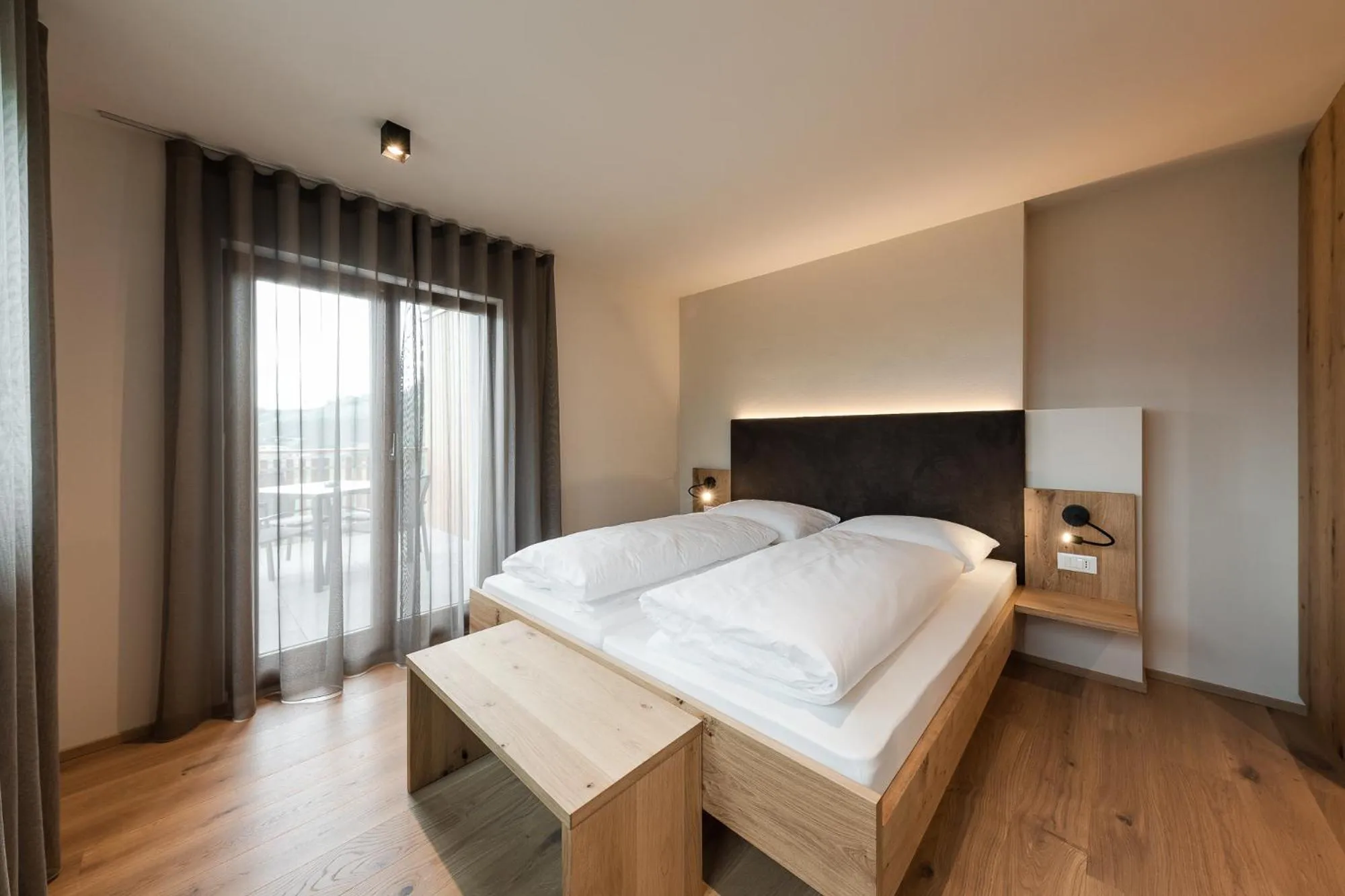 Bedroom, Bed in Aparthotel Abiná Lana Höhe