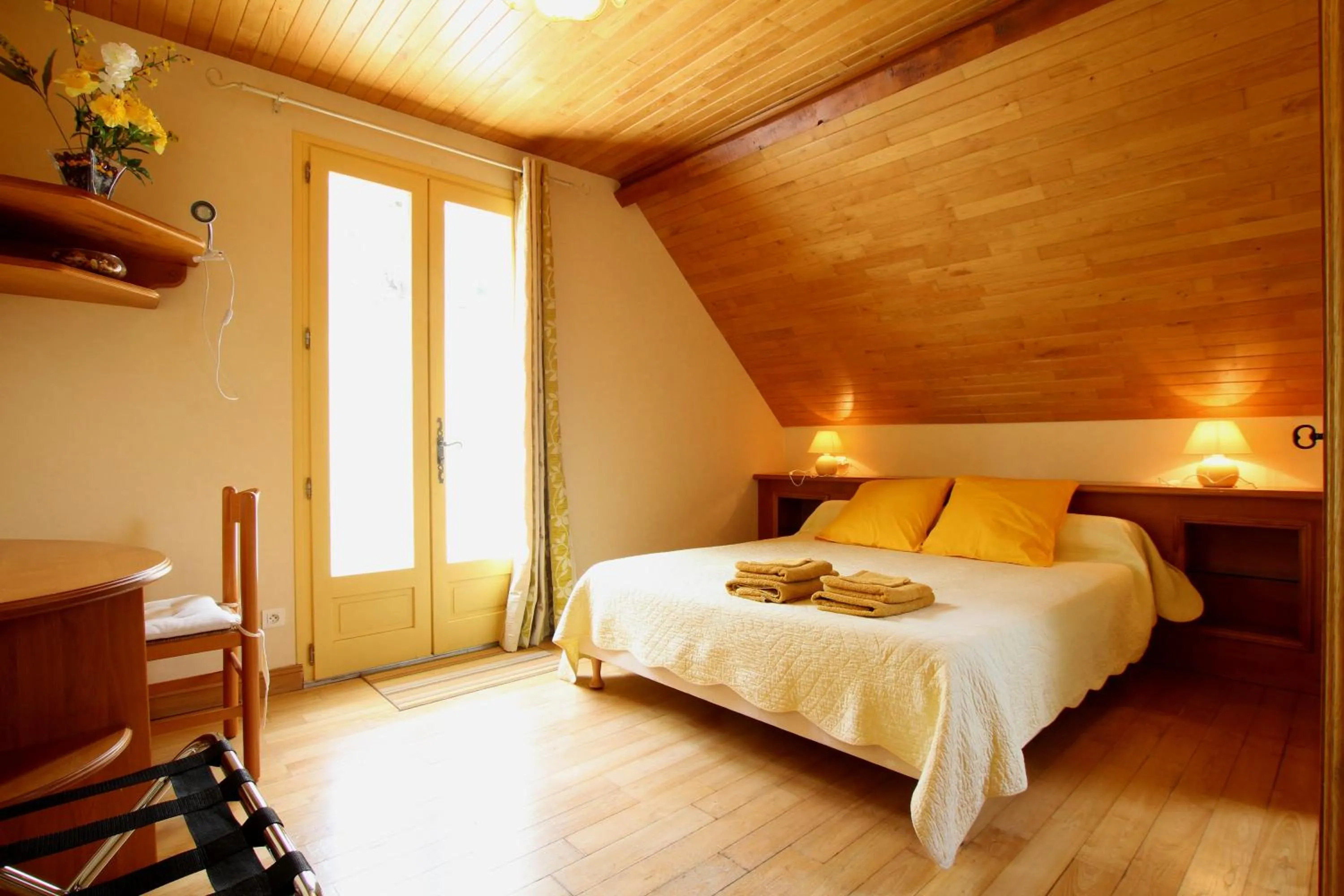 Bedroom, Bed in L'espiatet