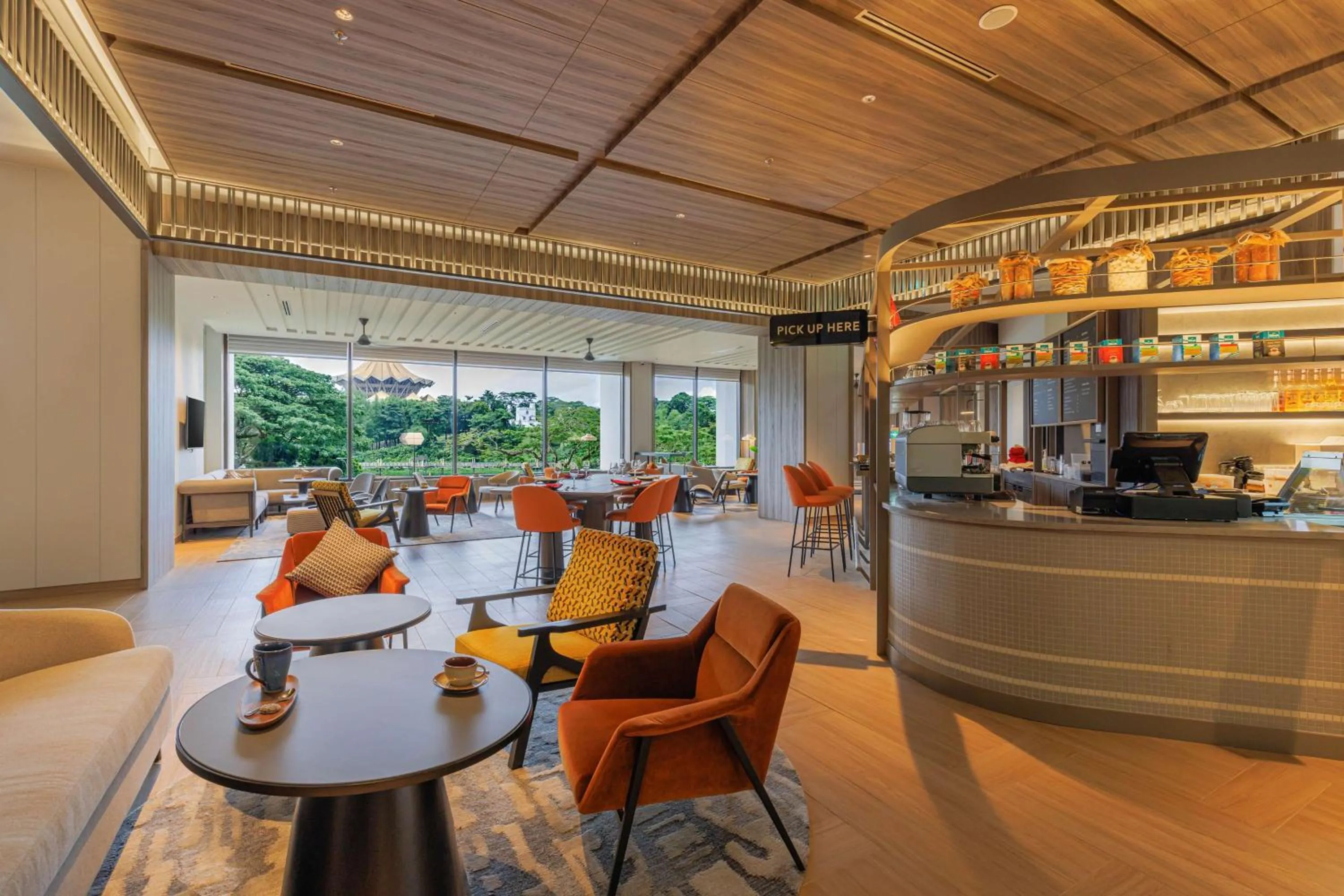 Lounge or bar in Hilton Kuching Hotel
