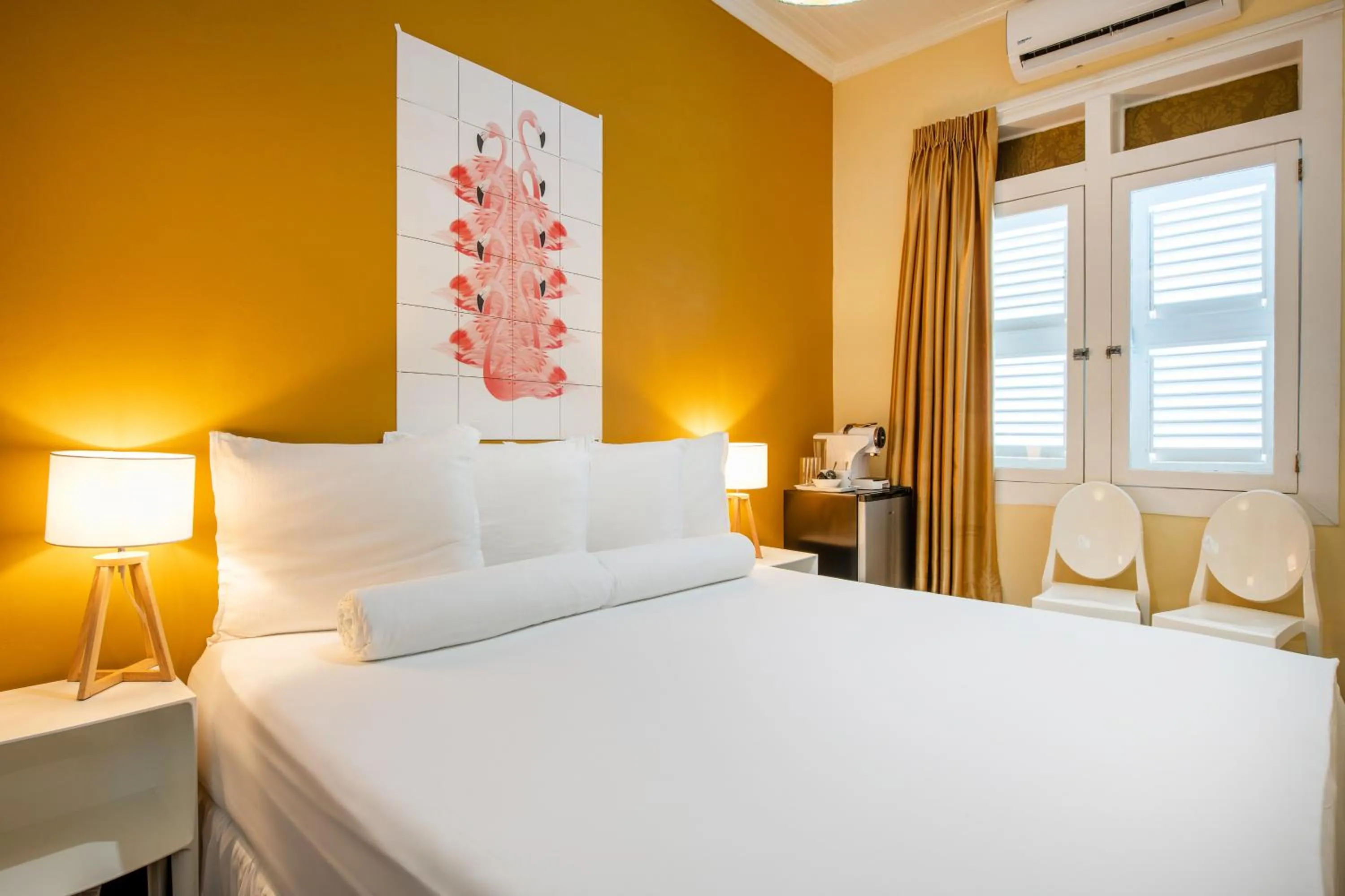 Bedroom, Bed in Villa Amalie & Villa Curiel